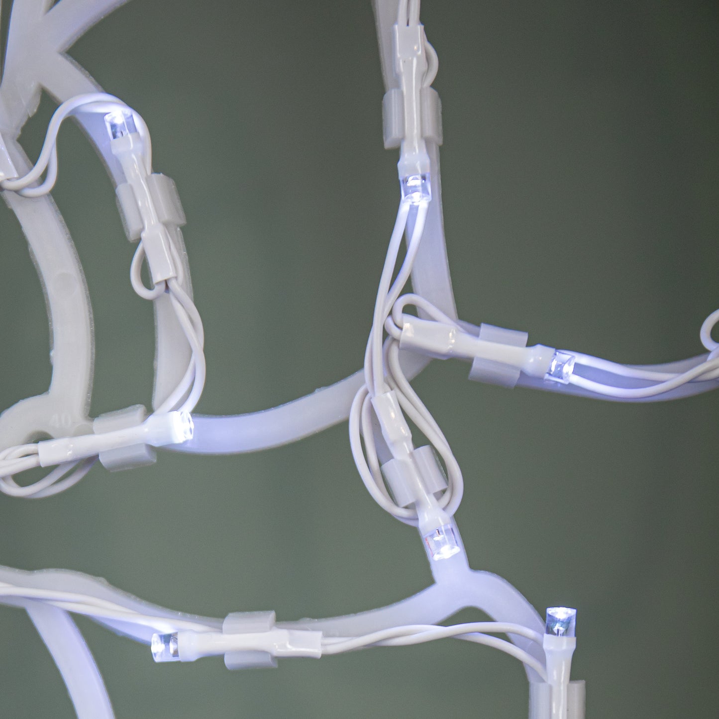 44cm Battery Powered Light up Hanging Christmas Santa with White Multi-Action LEDs