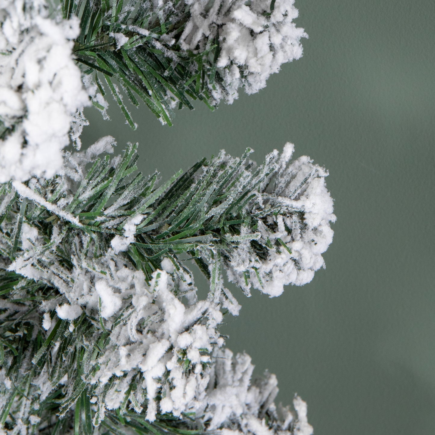 2.7m Imperial Snowy Christmas Garland with 180 Tips