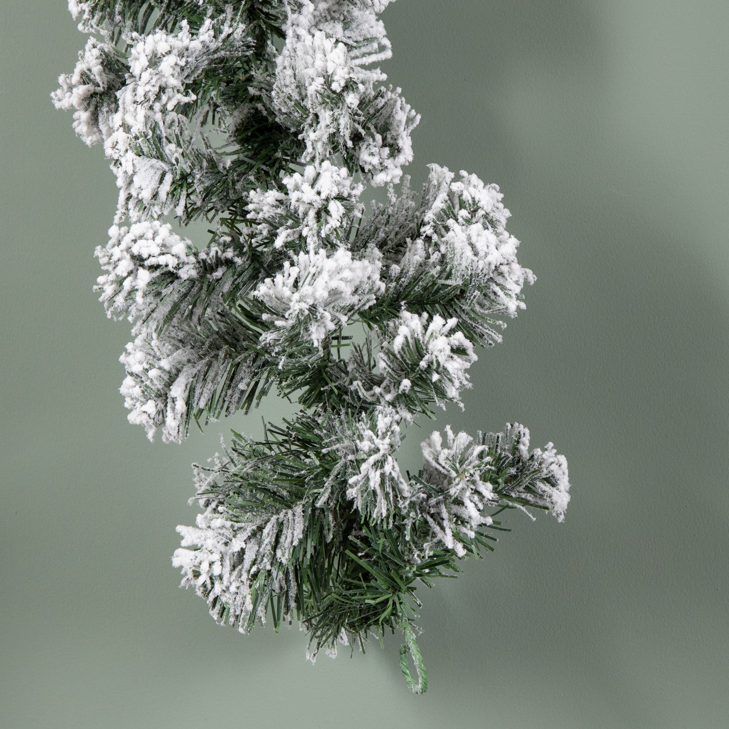 2.7m Green Snow Flocked Christmas Garland with 190 Tips