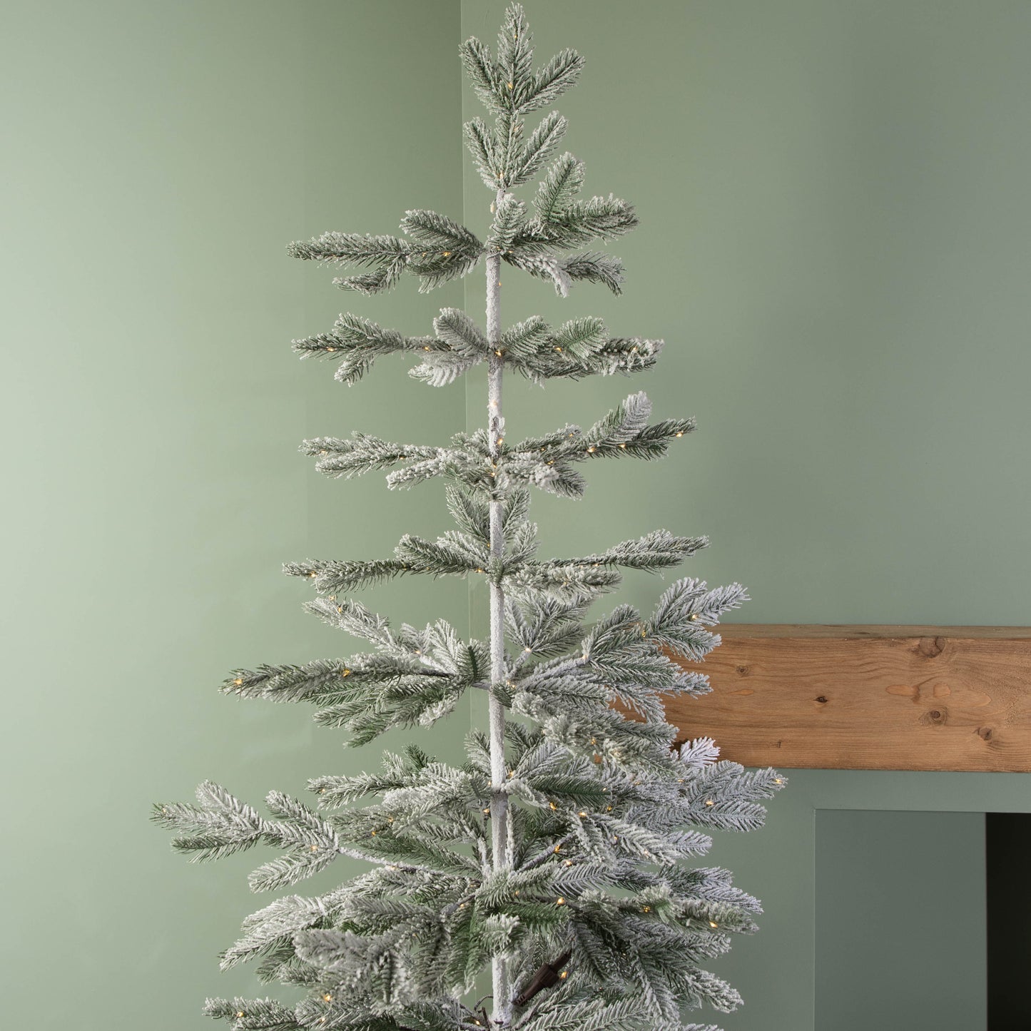 6ft (1.8m) Light up Christmas Pine Needle Tree with 300 Warm White LEDs and Metal Stand