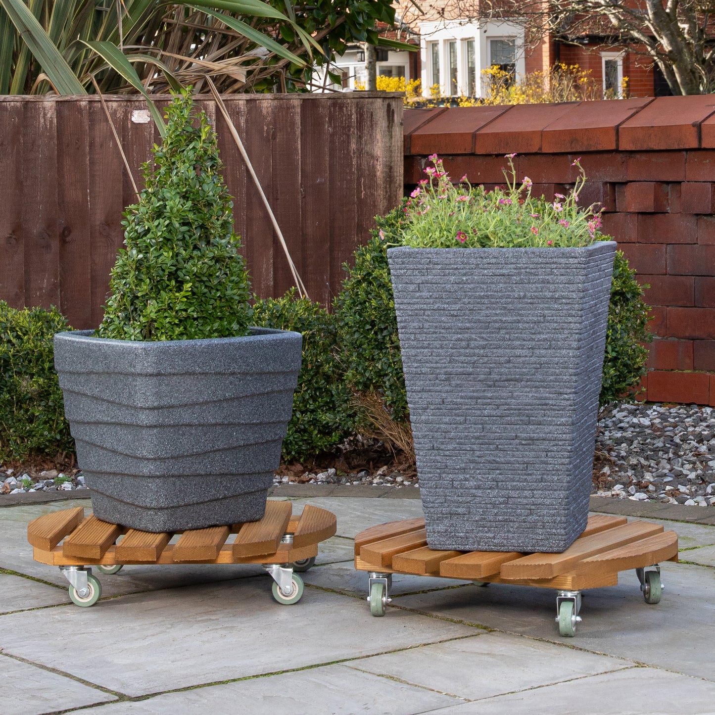 Pack of 2 Tom Chambers Handcrafted Heavy Duty Round Traditional Wood Garden Patio Plant Flower Pot Stand Caddy Trolley Dolly on Strong Metal Castor Wheels 40cm