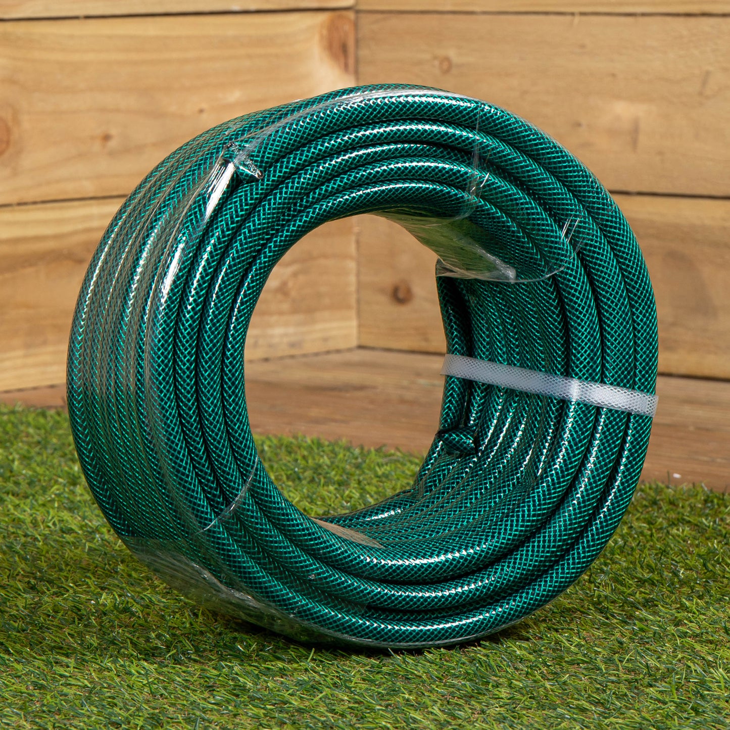 30m Reinforced Garden Hose Pipe / Hosepipe in  Green