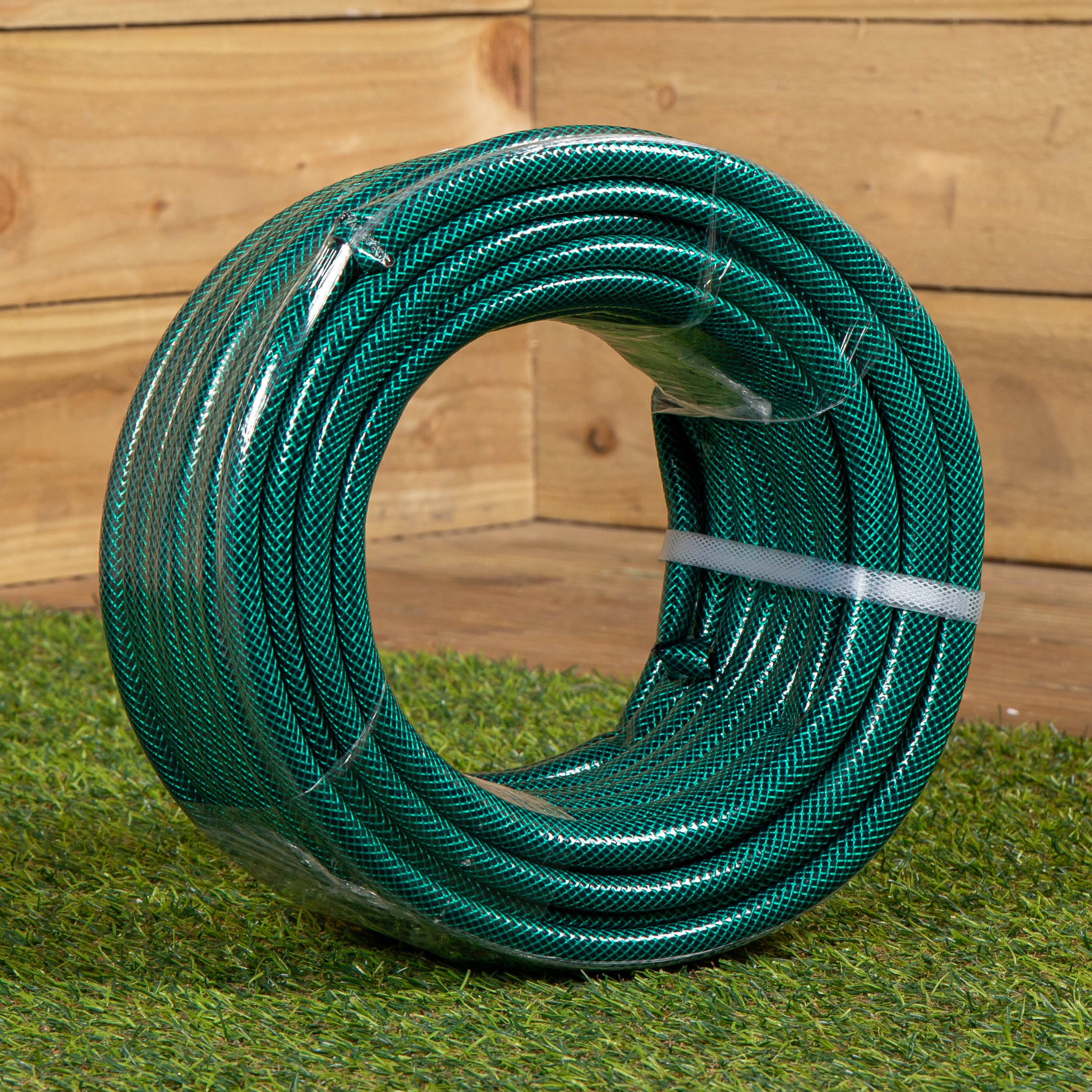 30m Reinforced Garden Hose Pipe / Hosepipe in  Green