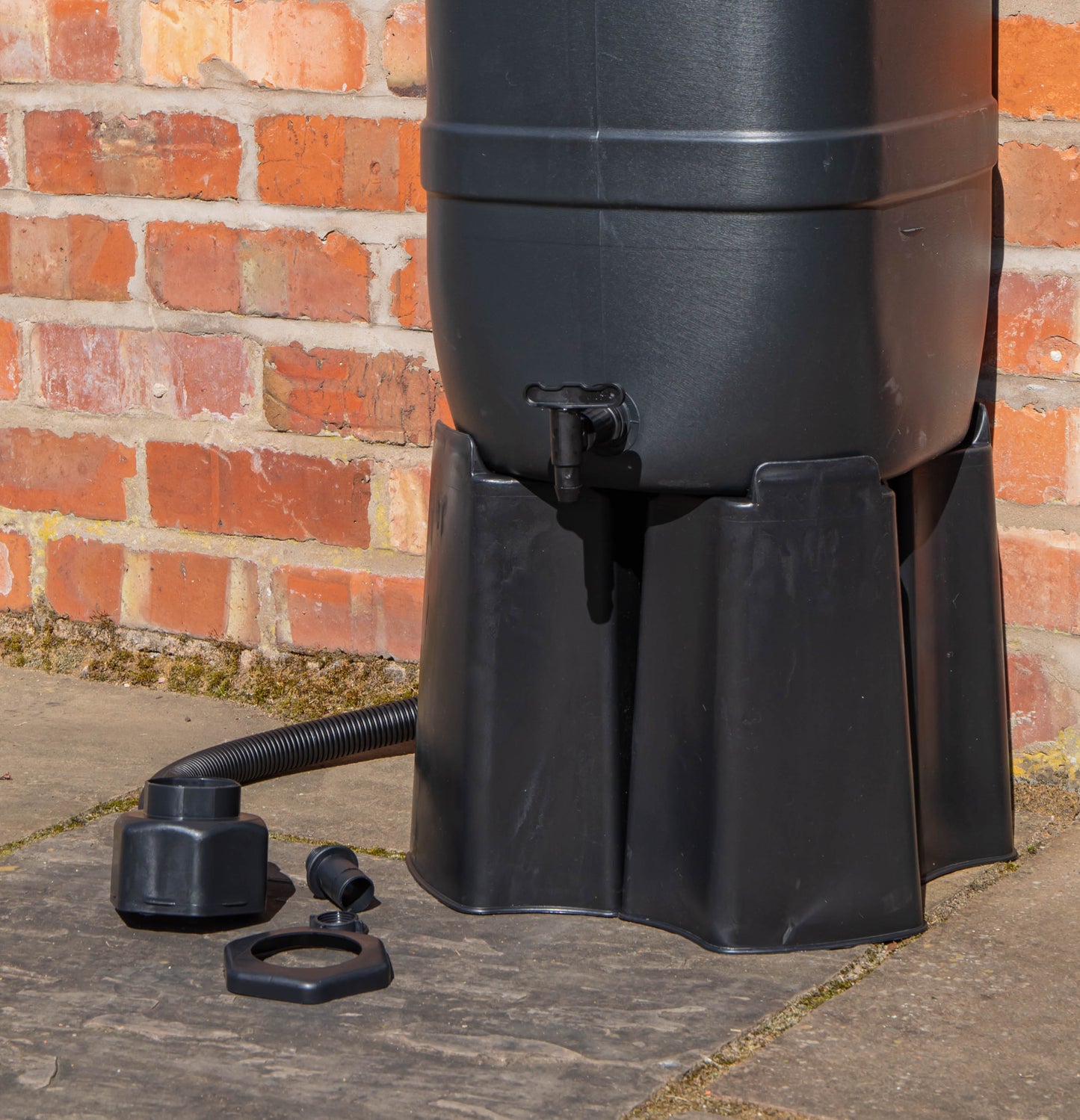 Strata 100 Litre Slimline Garden Water Butt with Filter Kit & Stand