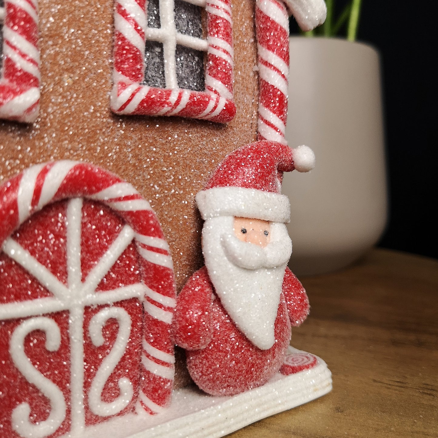 20cm Battery Operated LED Gingerbread Santa Candy Cabin Christmas Decoration