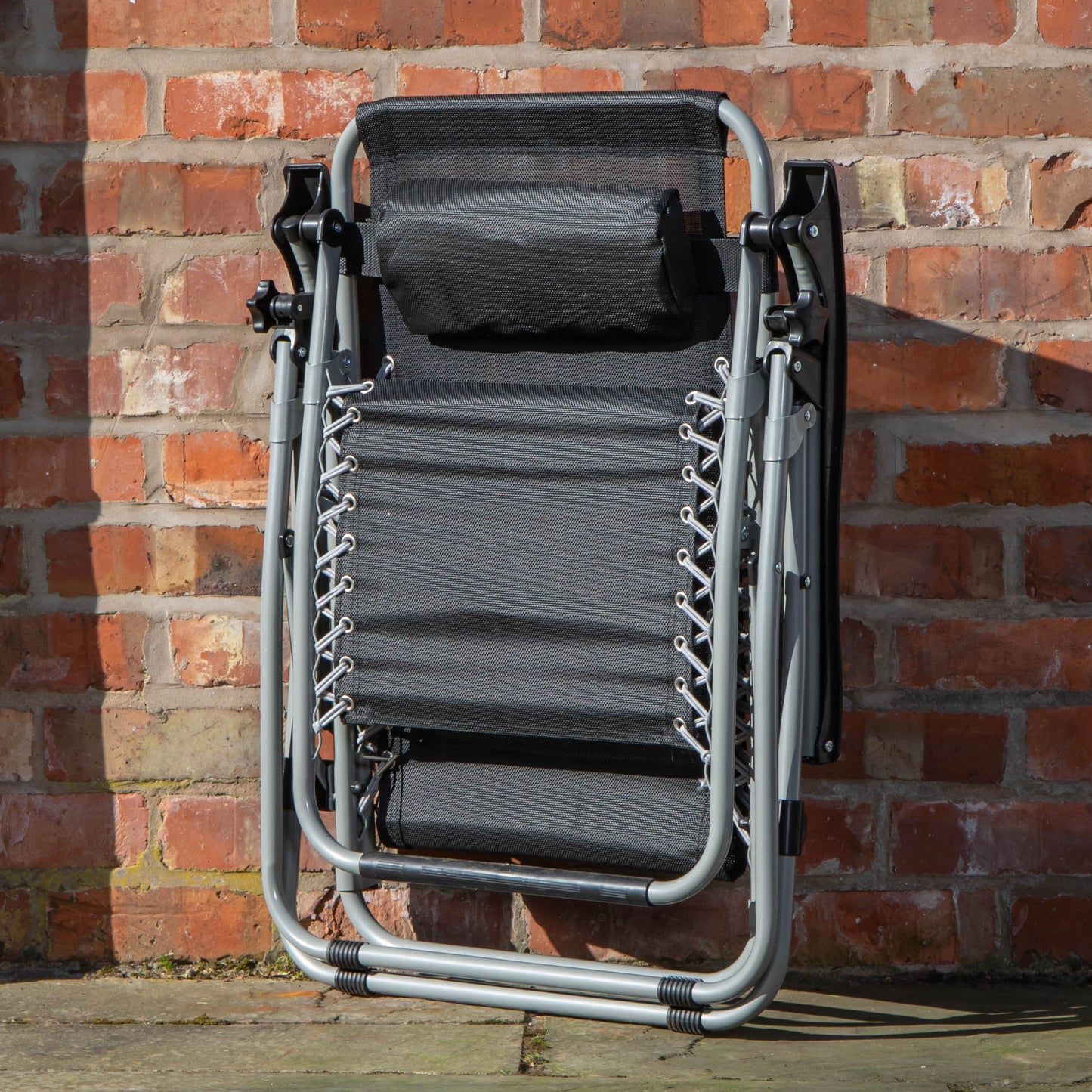 Multi Position Garden Zero Gravity Relaxer Chair Sun Lounger in Black & Silver