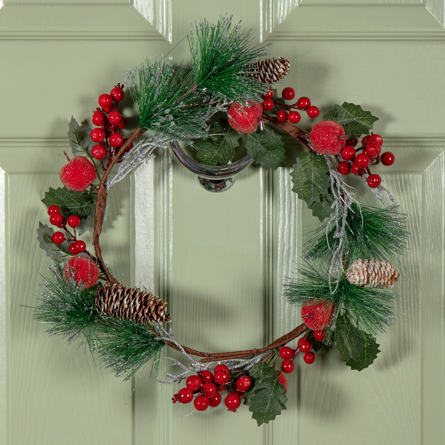 45cm Hanging Christmas Wreath with Apples and Red Berries