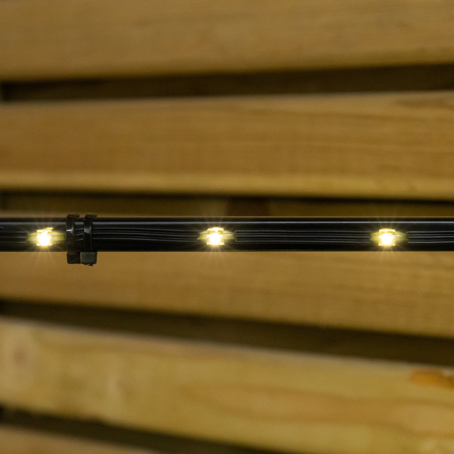 90cm Light up Dewdrop Metal Christmas Star with Garden Stake & Warm White LEDs