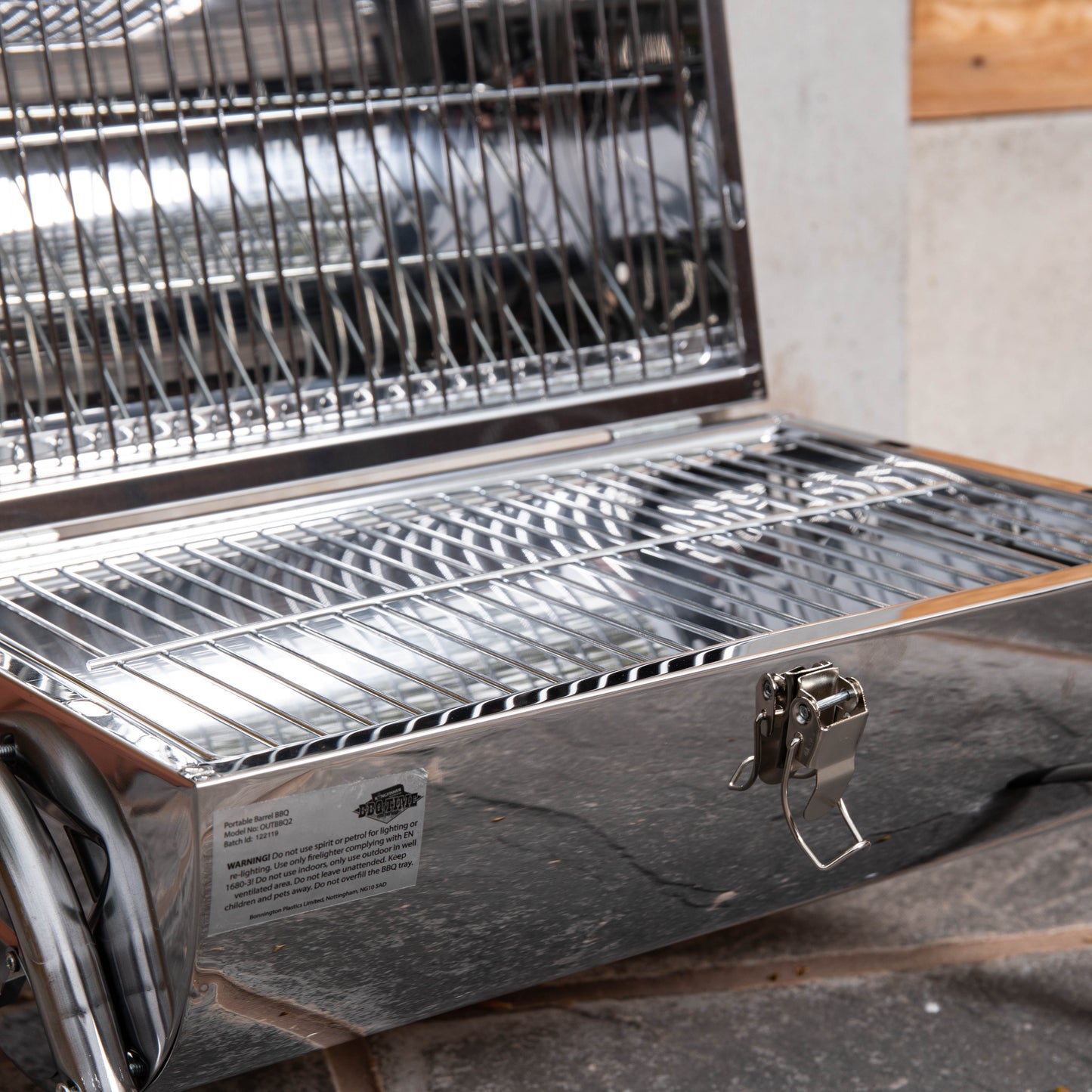 Portable Barrel Style Charcoal Camping Barbecue / BBQ