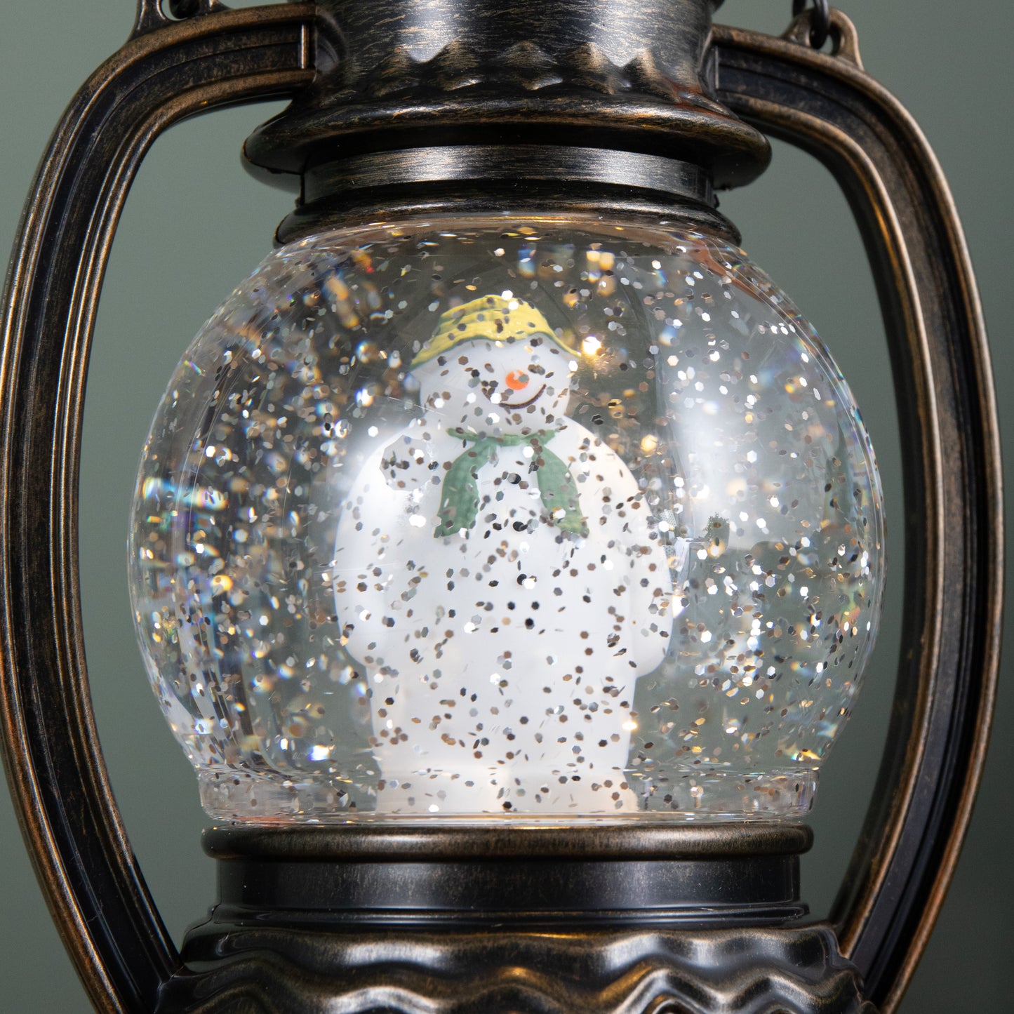 20cm Battery Operated Light up The Snowman Christmas Water Spinner Globe with LEDs