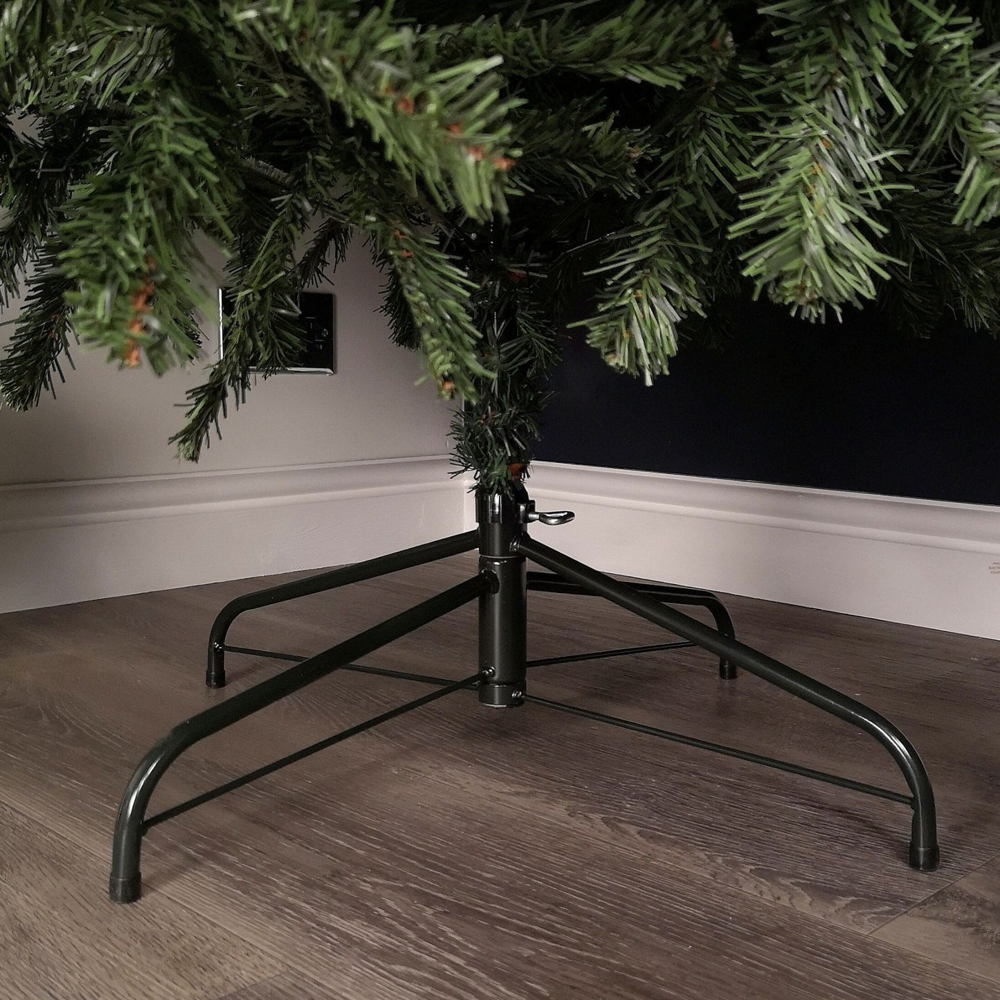 7ft (2.1m) Woodcote Spruce Artificial Christmas Tree