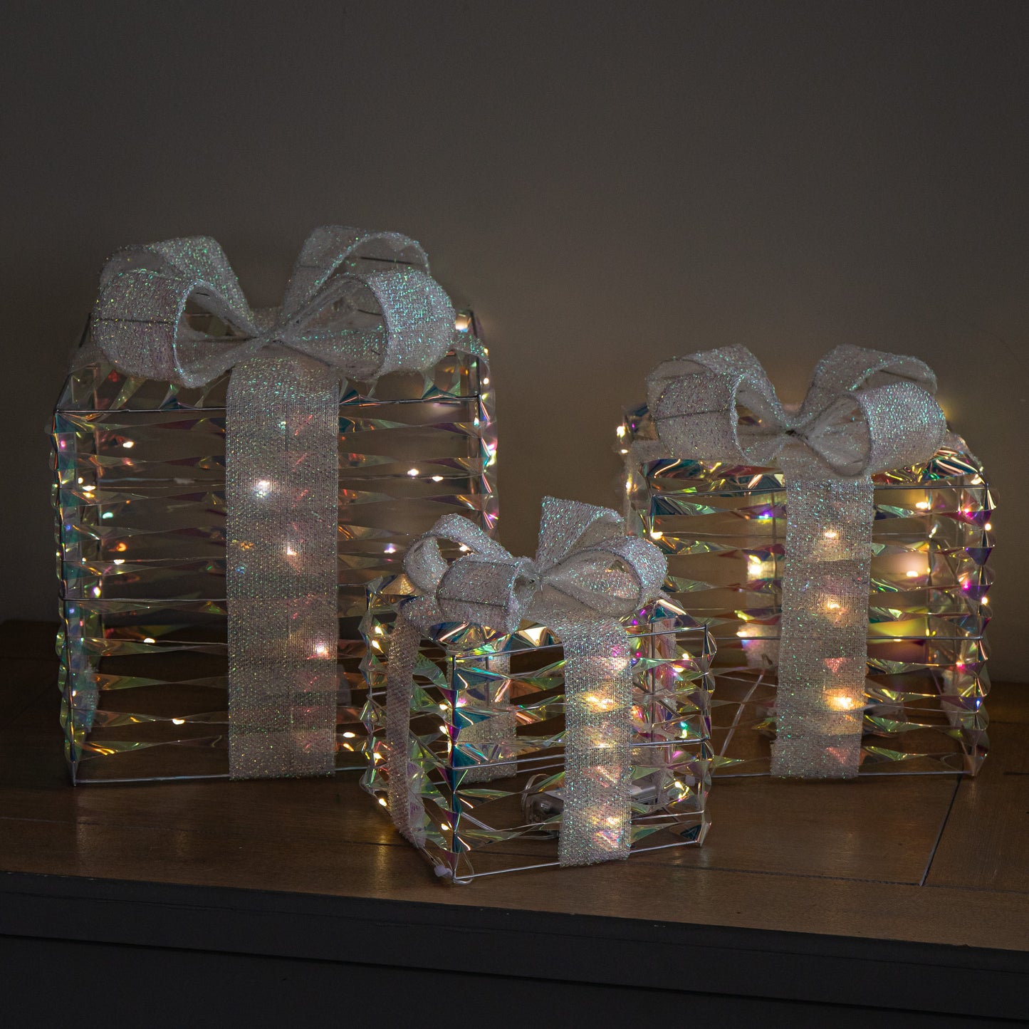 30cm Set of 3 Battery Operated Light up Star Shimmer Christmas Parcels with 90 Warm White LEDs