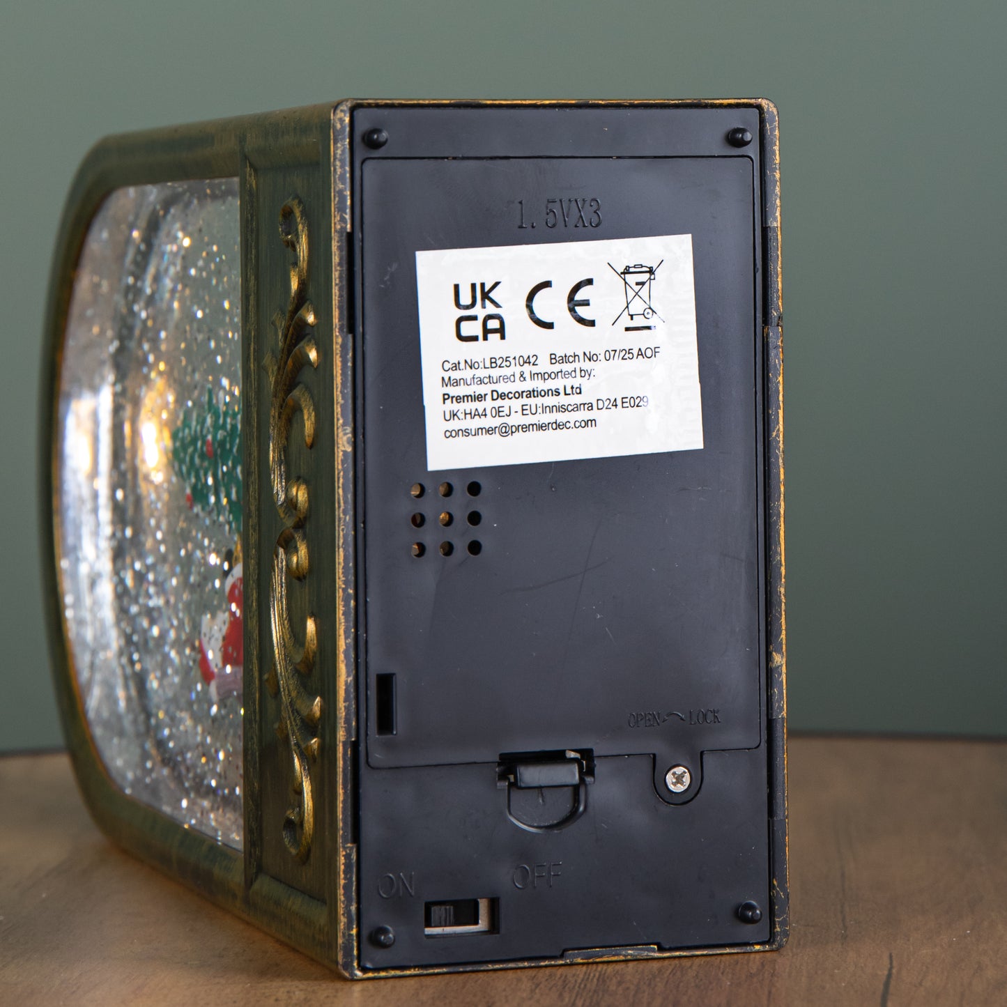 24cm Battery Operated Light up Santa and Christmas Tree Water Spinner with LEDs