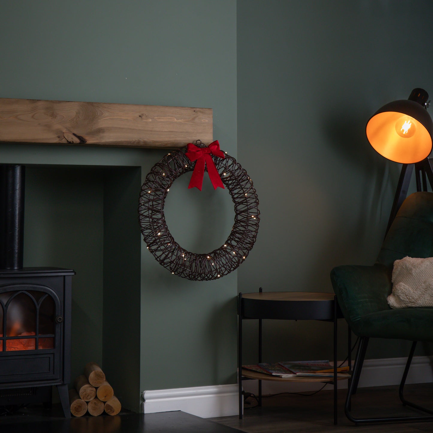 50cm Battery Operated Light up Christmas Wreath with Red Bow & 40 Warm White LEDs