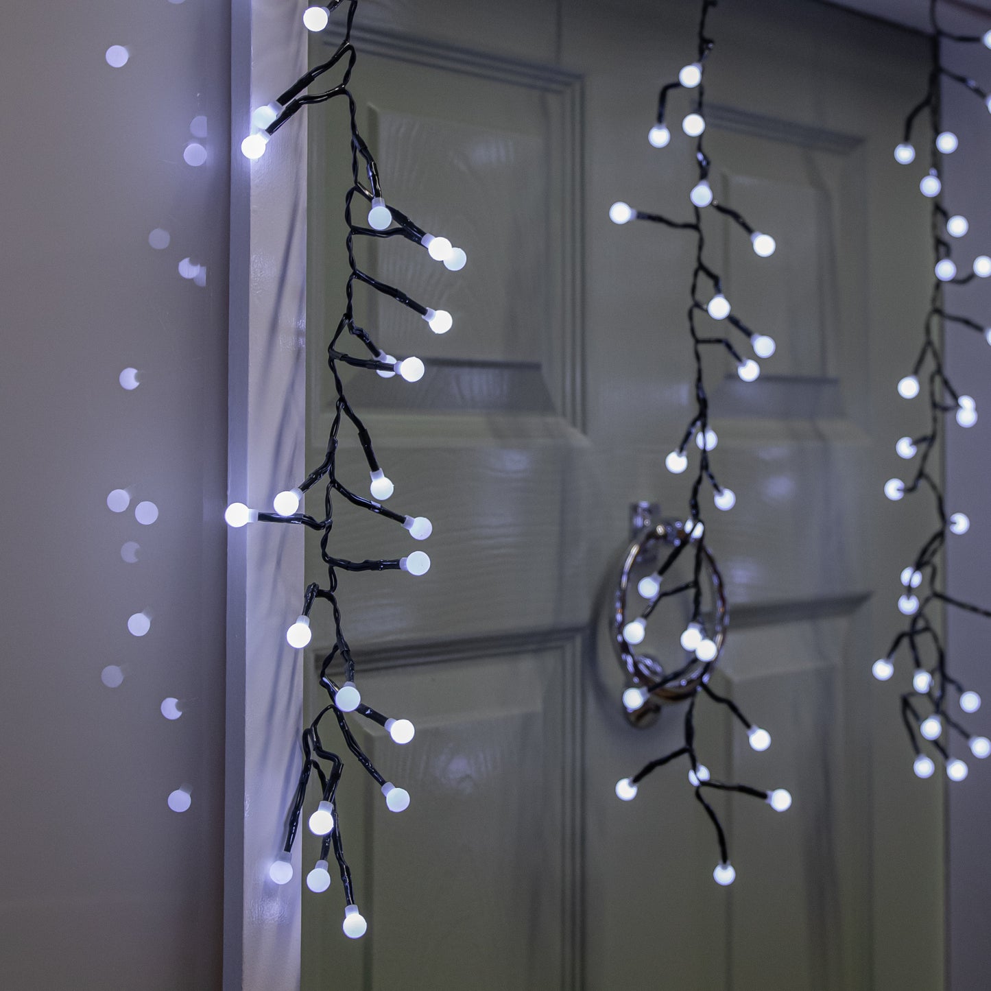 4.8m x 0.5m 425 LED Frosted Cluster Curtain Christmas Lights in White