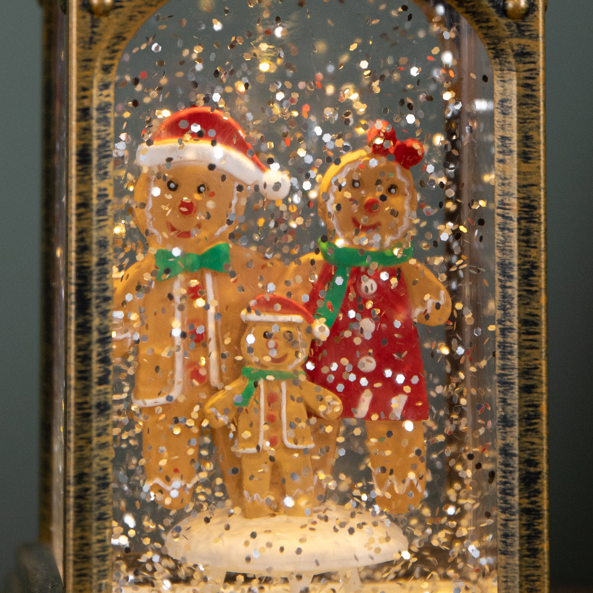 21cm Dual Powered Light up Christmas Gingerbread Family Water Spinner with LEDs