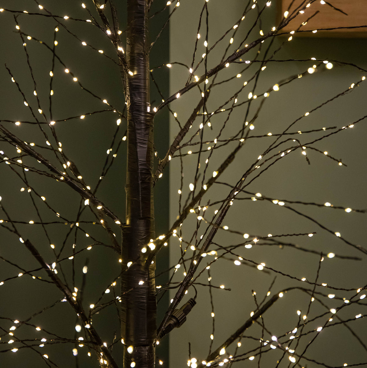 6ft (1.8m) Light up Black Micro Dot Christmas Tree with 1300 Static & Twinkling Warm White LEDs
