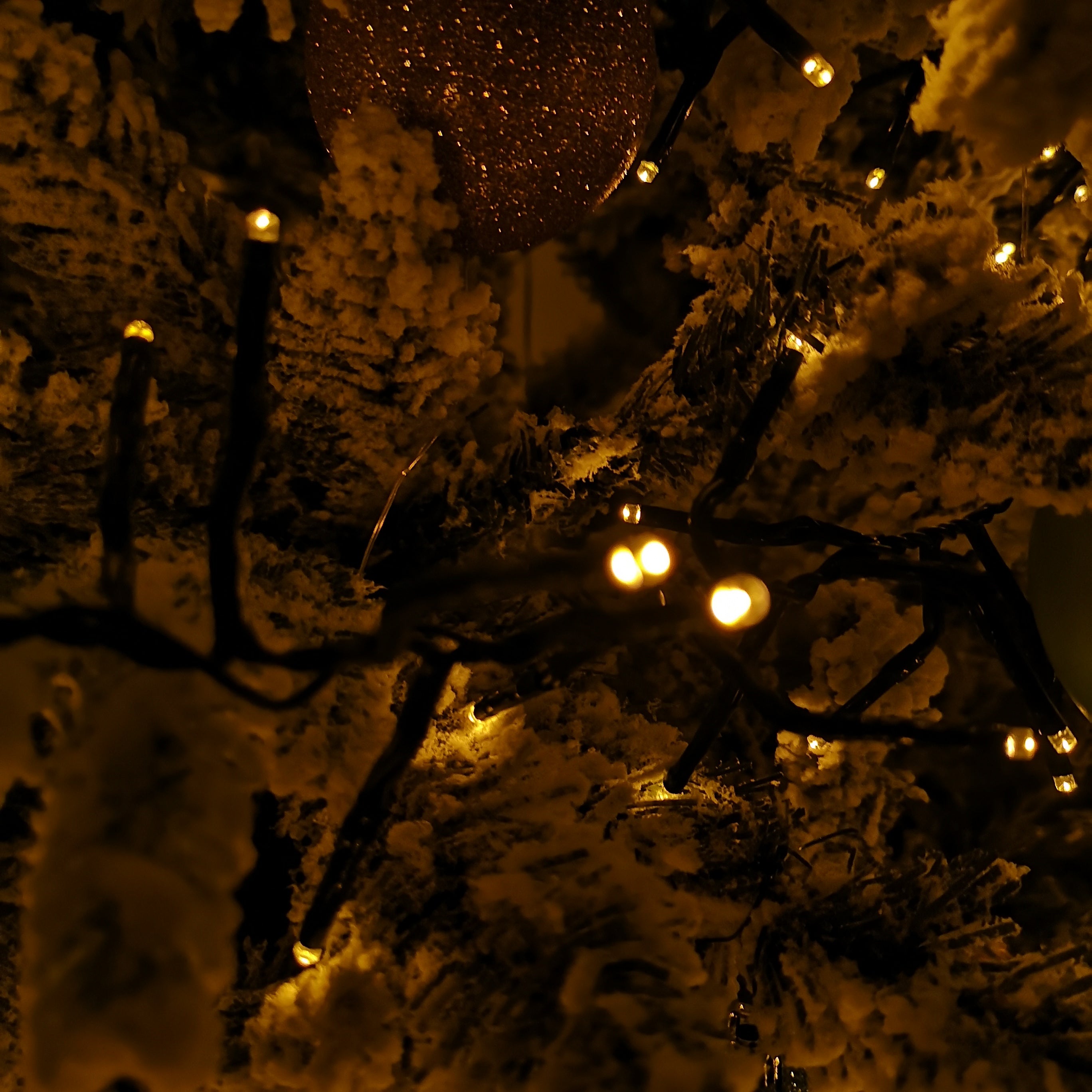 62.5m 5000 Vintage Gold LEDs Indoor Outdoor Cluster Christmas Lights with Timer