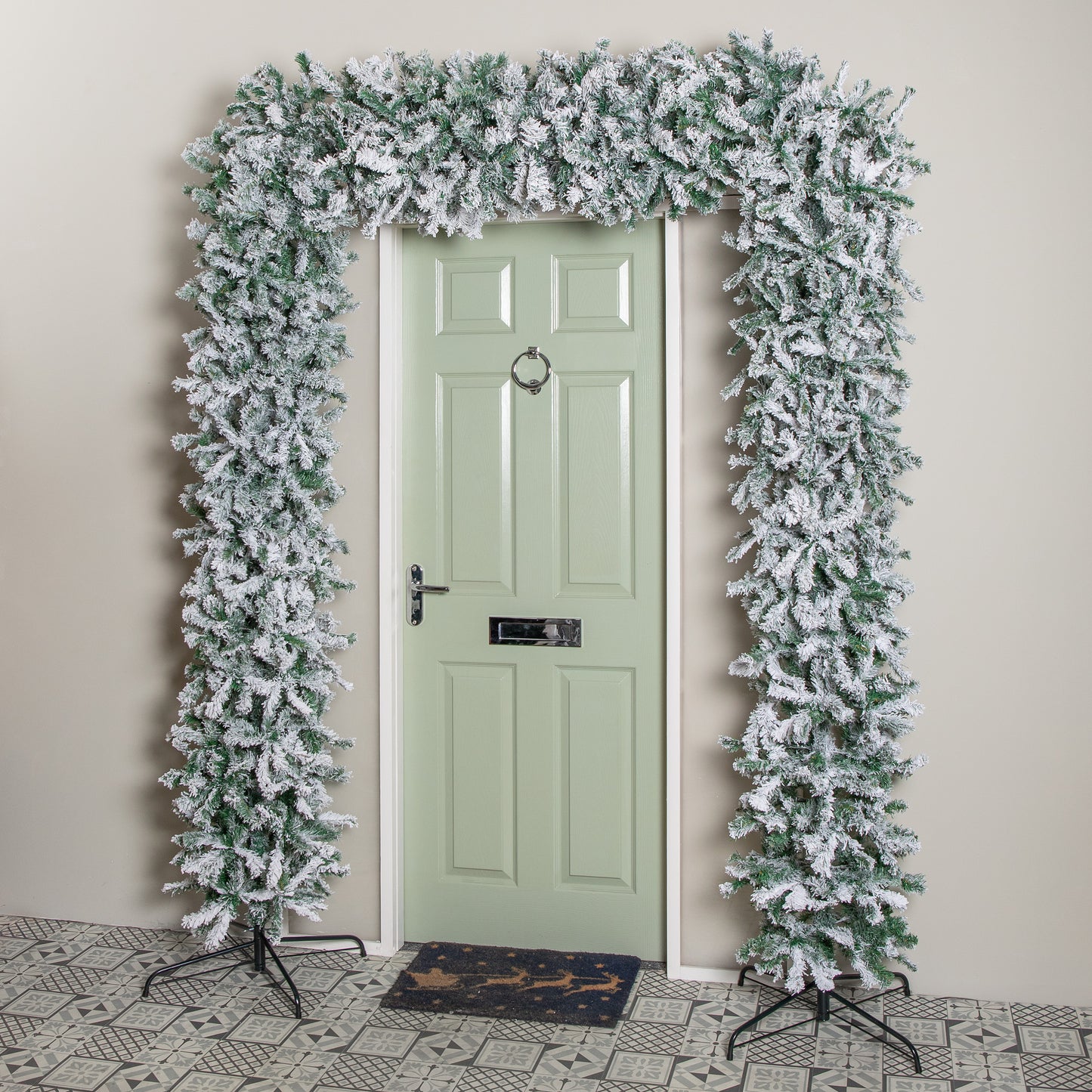 8ft (2.30m) Samuel Alexander Single Door Snow Flocked Christmas Tree Flat Top Arch with 2000 Tips