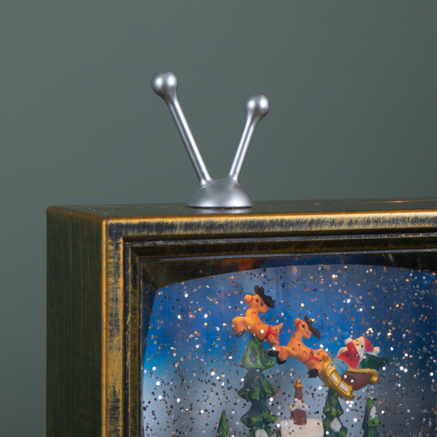 22cm Battery Operated Light up Antique Gold TV Christmas Water Spinner with Santa Scene & LEDs