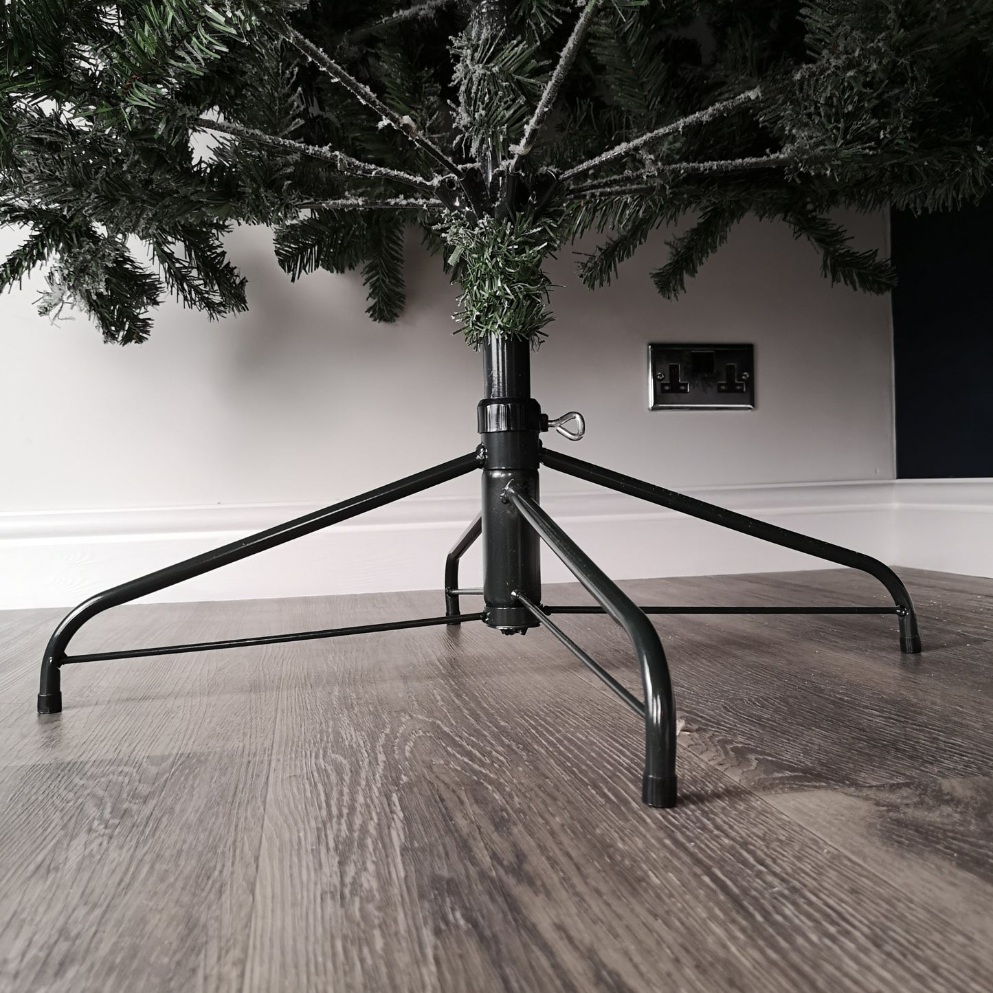 8ft (2.4m) Snow Flocked Woodcote Spruce Artificial Christmas Tree