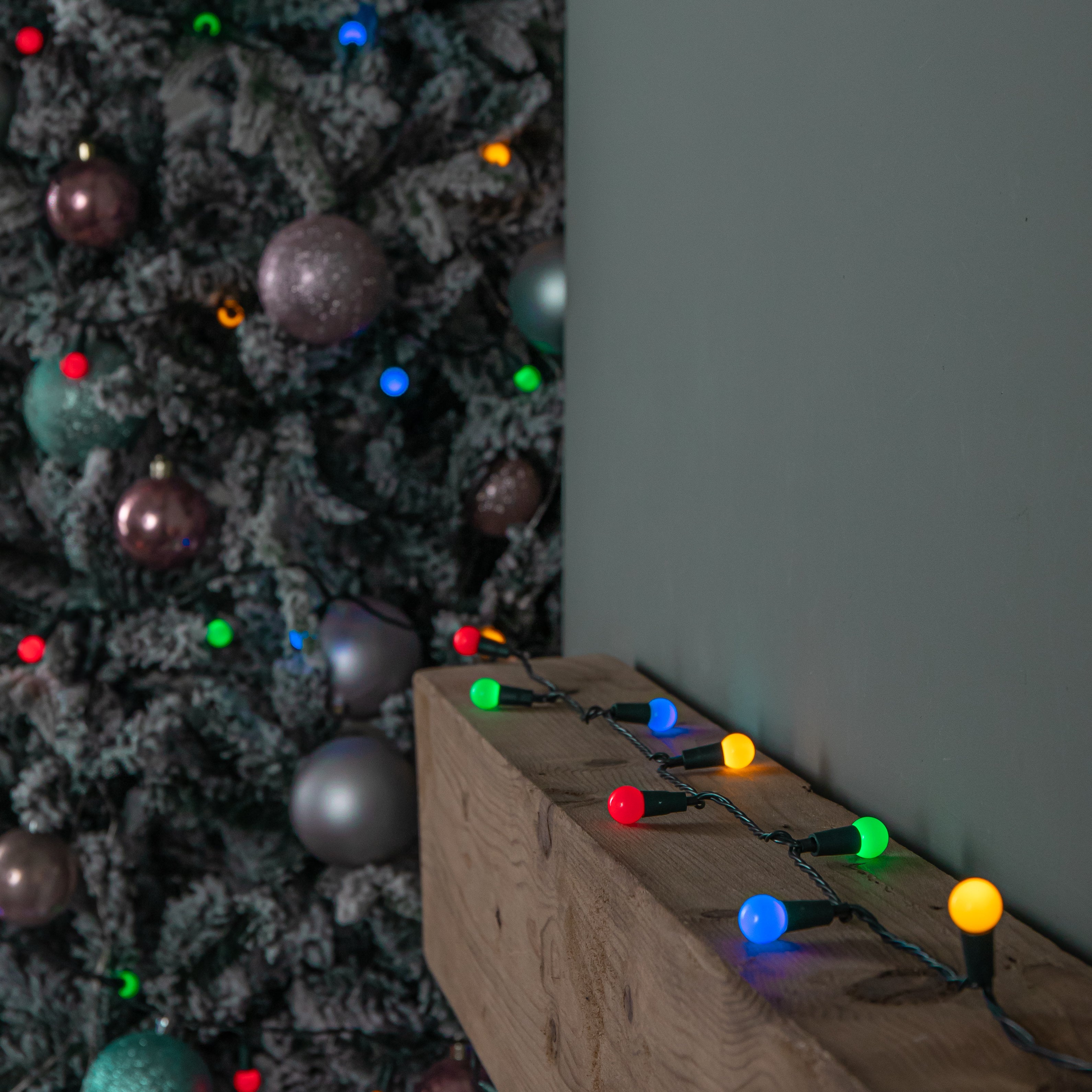 10m 100 LED Multi-Action Pearl Christmas String Lights in Multi-Coloured