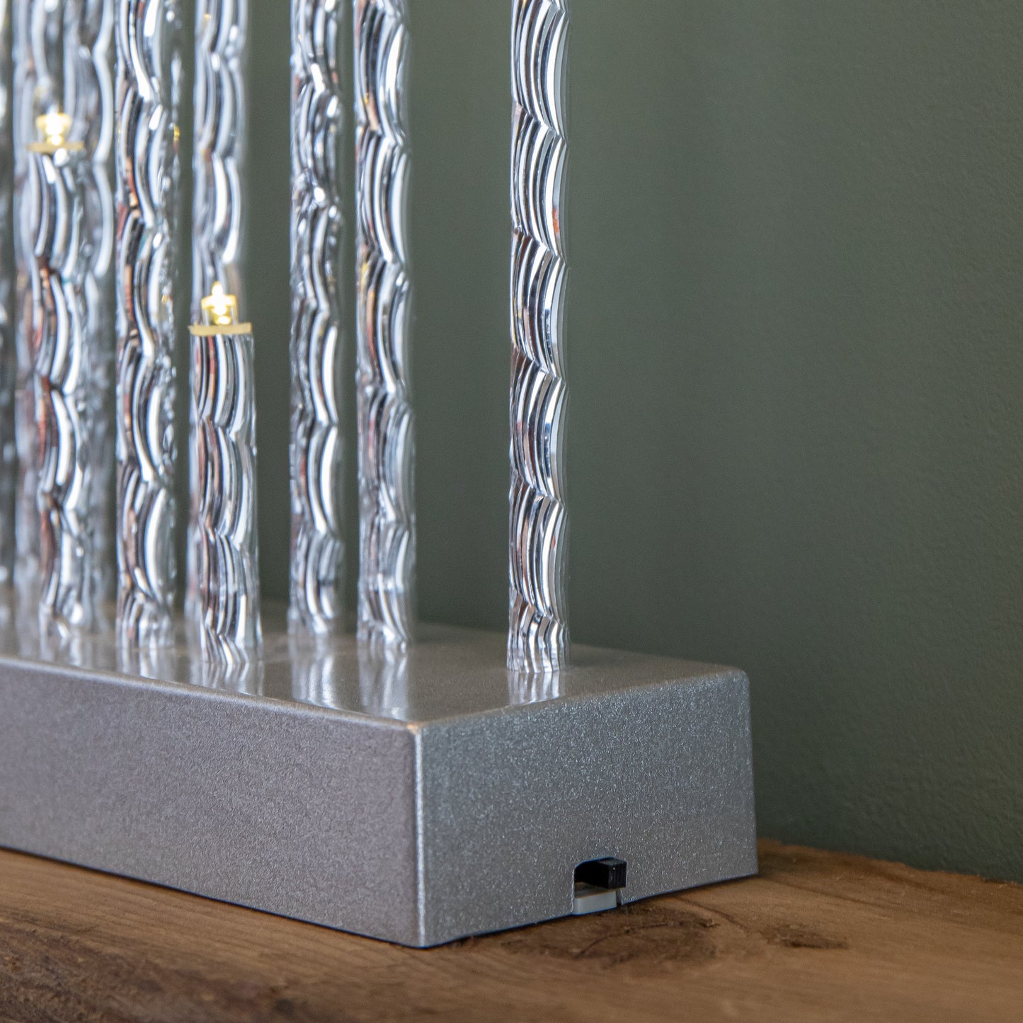 27cm Battery Powered Light up Christmas Candlebridge in Silver with 20 LEDs