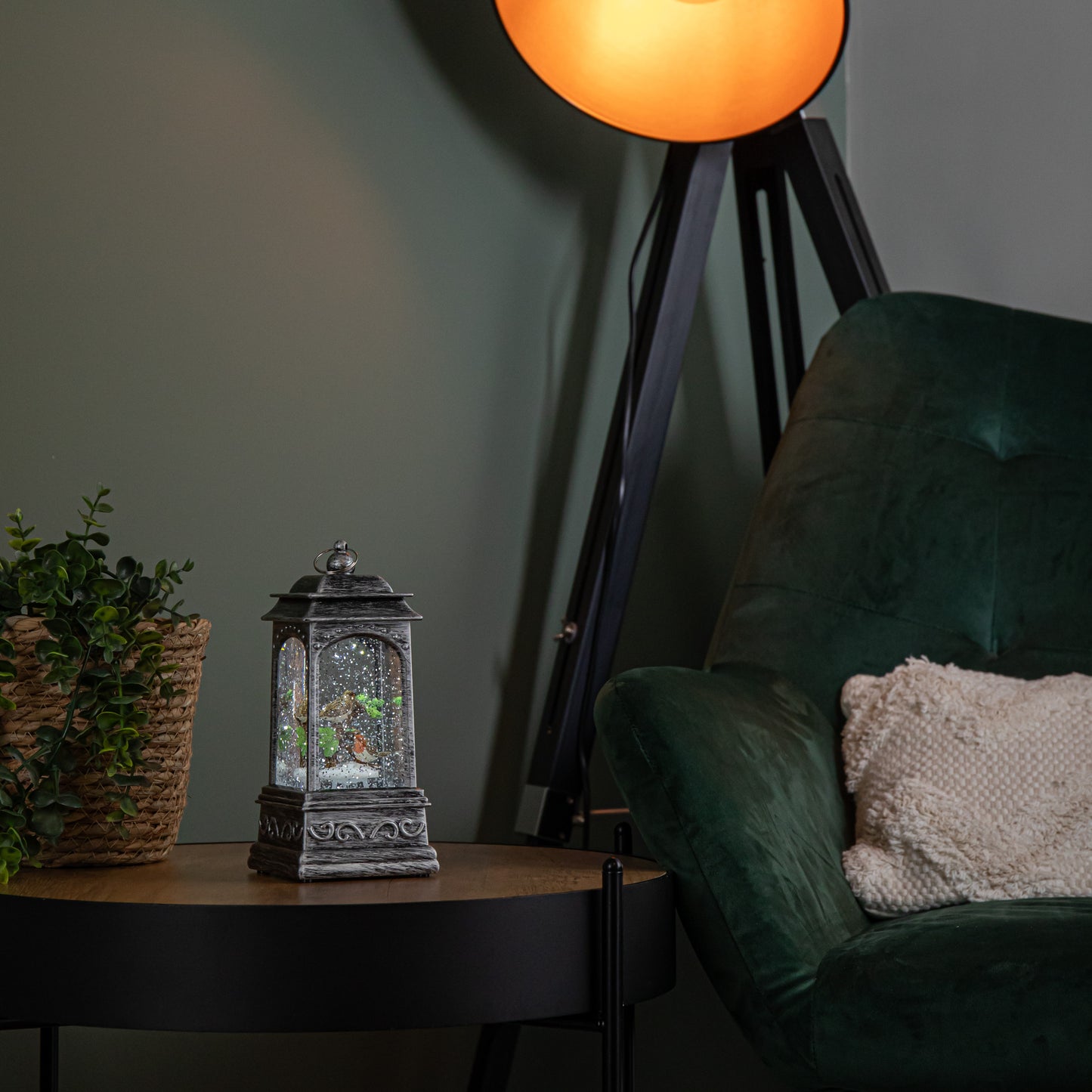 20cm Dual Powered Light up Christmas Robin Water Spinner with White LEDs