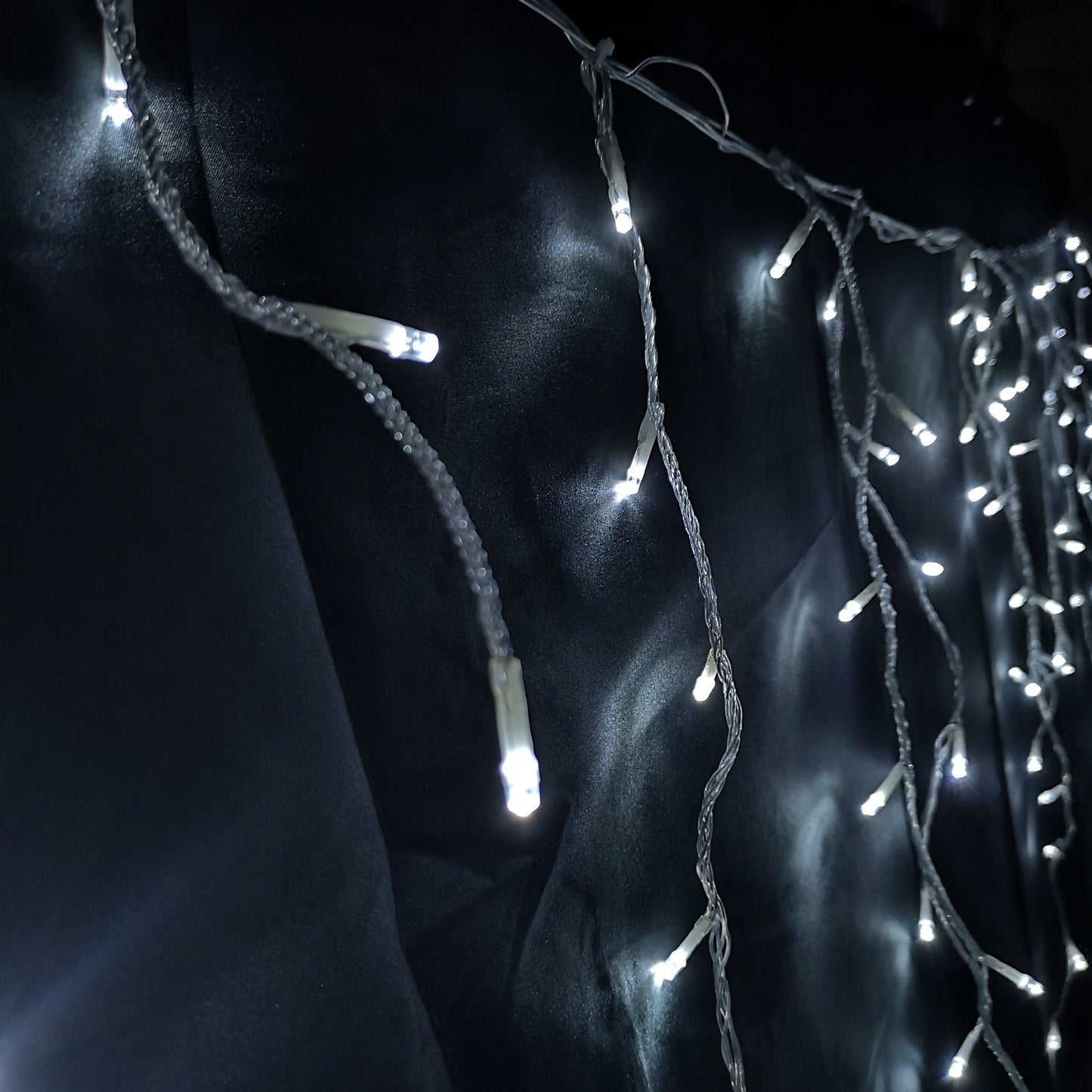 300 LED 7.5m Premier Christmas Outdoor 8 Function Icicle Lights in Cool White