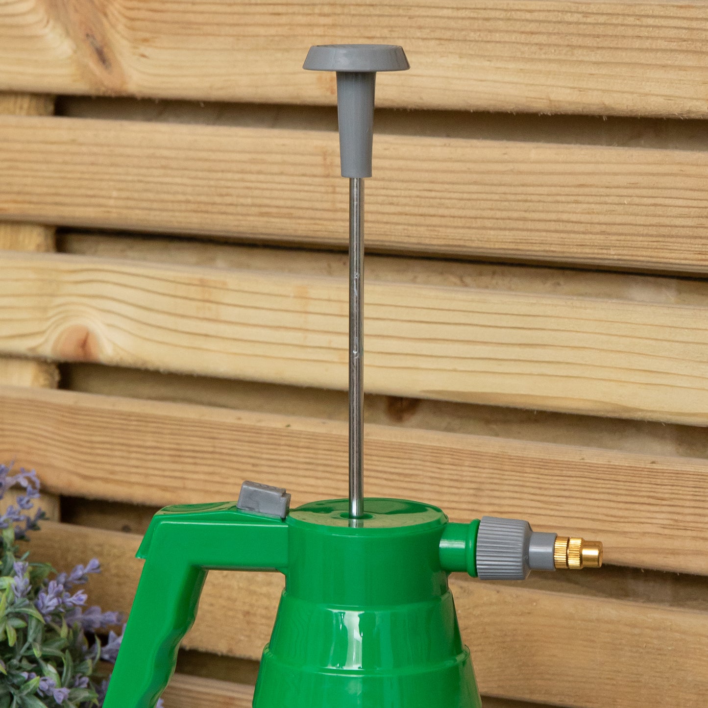1.5 Litre Hand Held Pressure Sprayer Bottle