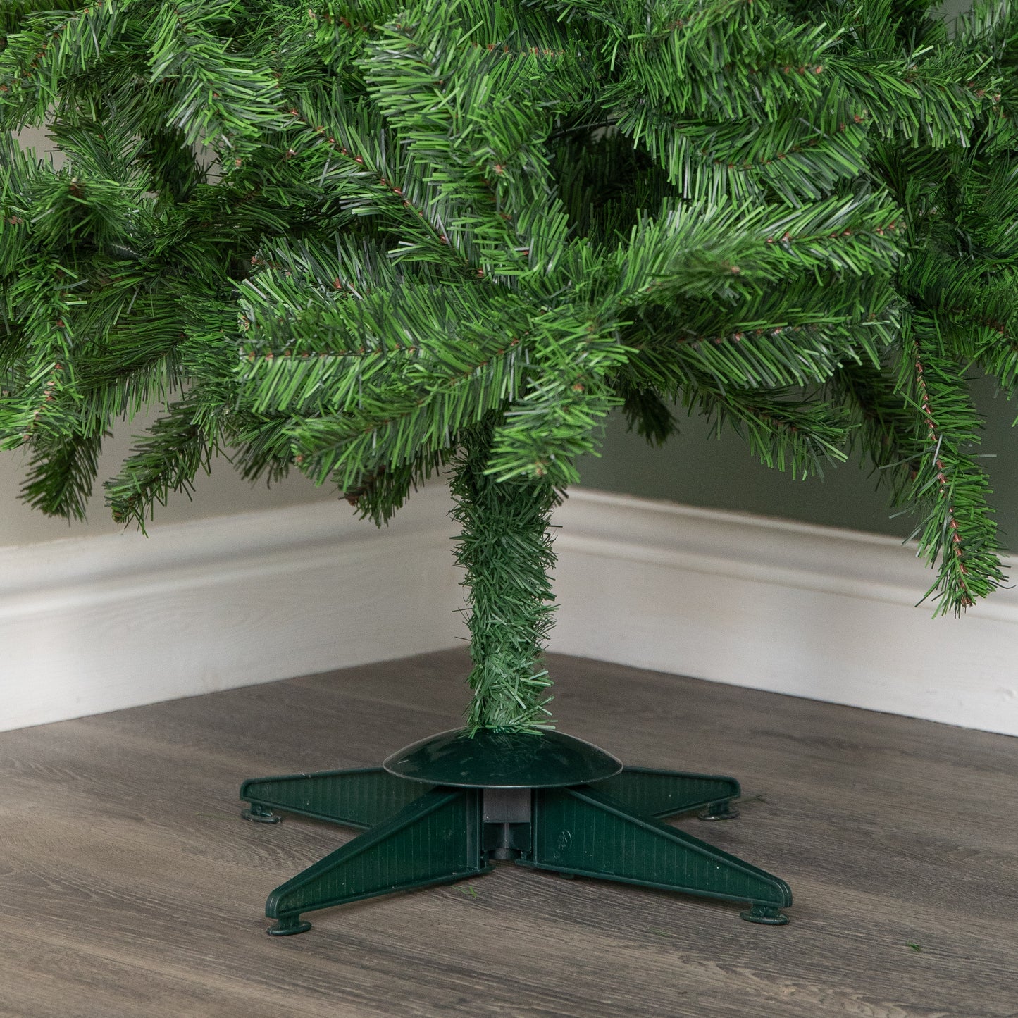 5ft Colorado Spruce Christmas Tree in Green with 337 tips 86cm Diameter