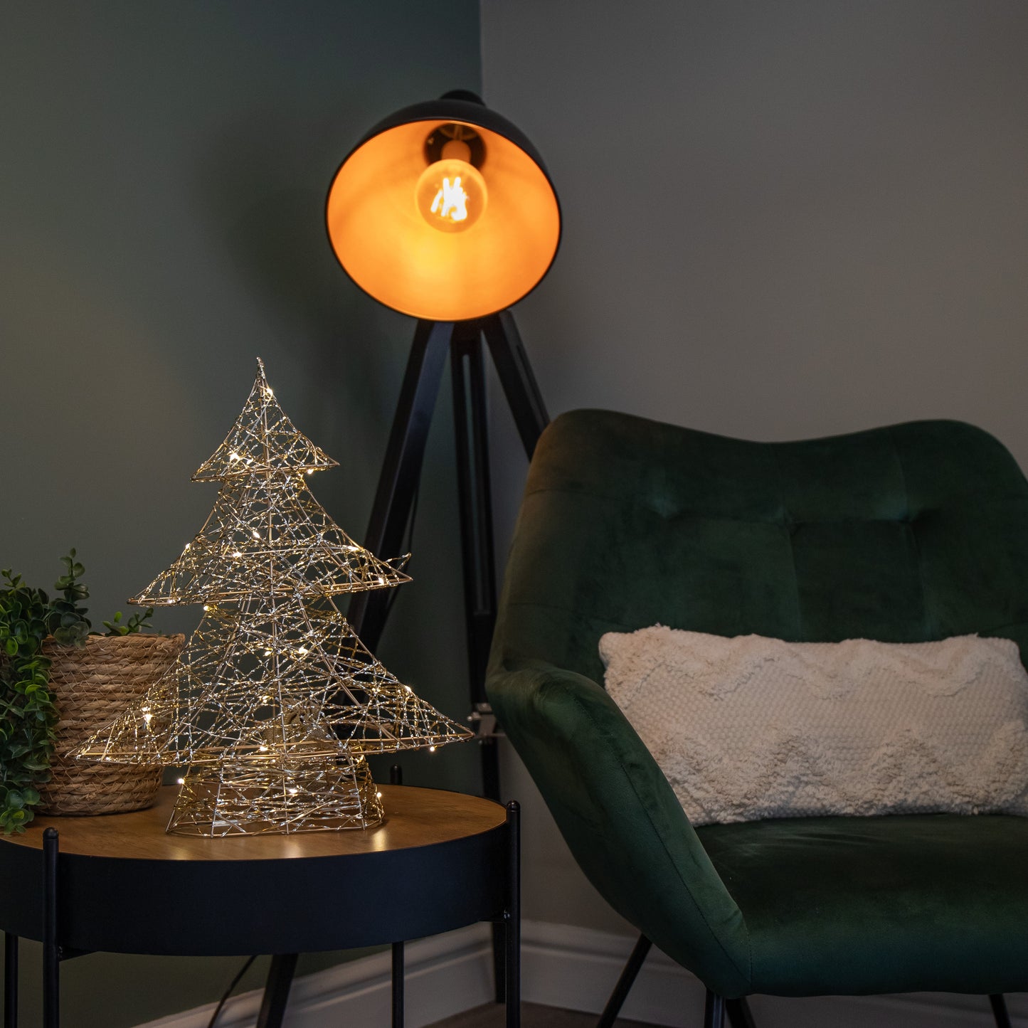 40cm Battery Operated Light up Gold Weave Christmas Tree with Warm White LEDs