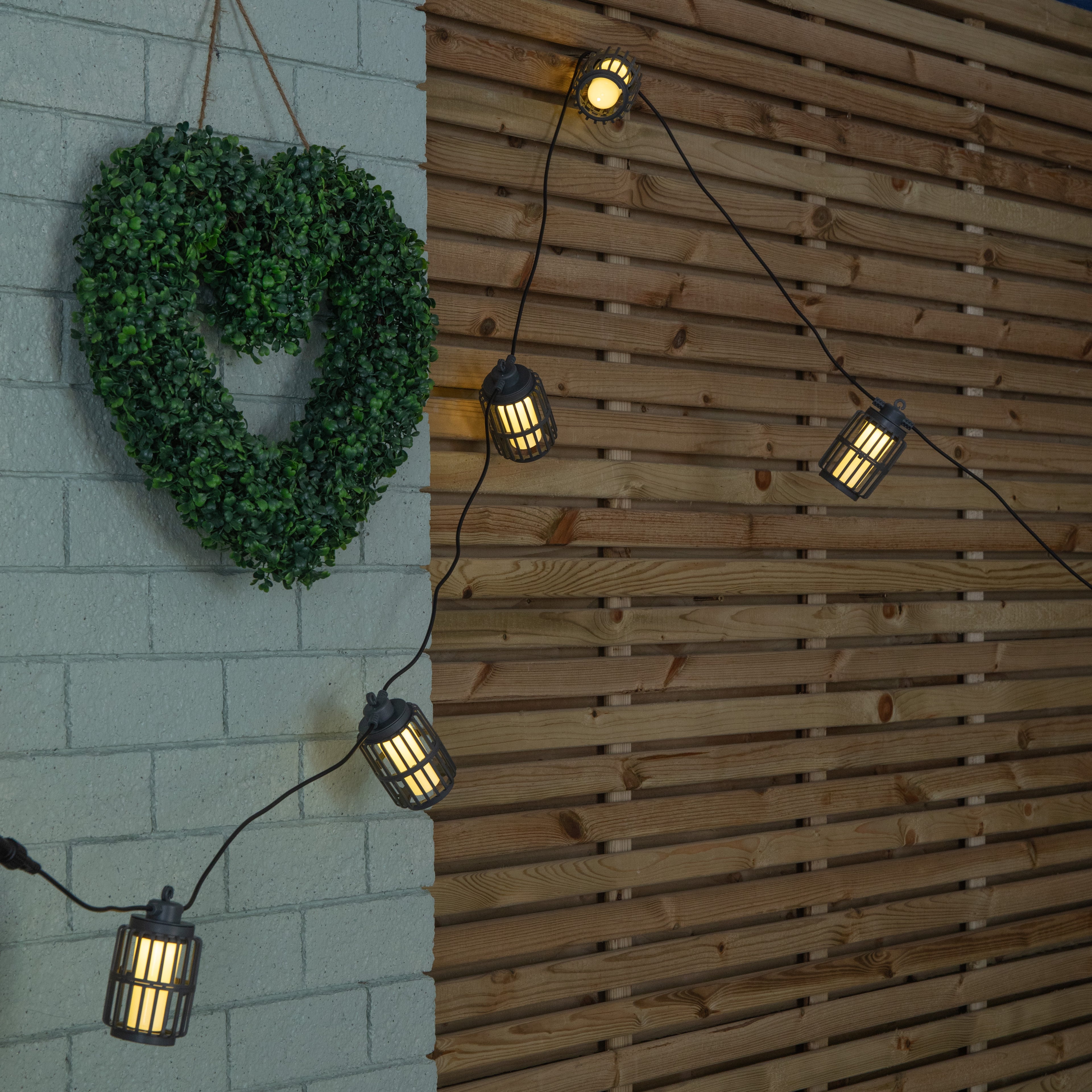 4.5m Set of 10 Connectable Urbane String Lights with Warm White LEDs