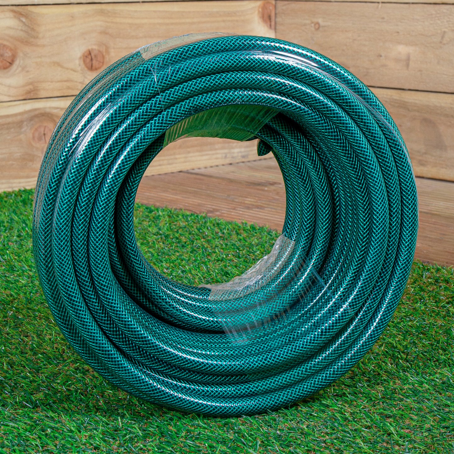 30m Reinforced Green Garden Hosepipe with Spray Gun Set