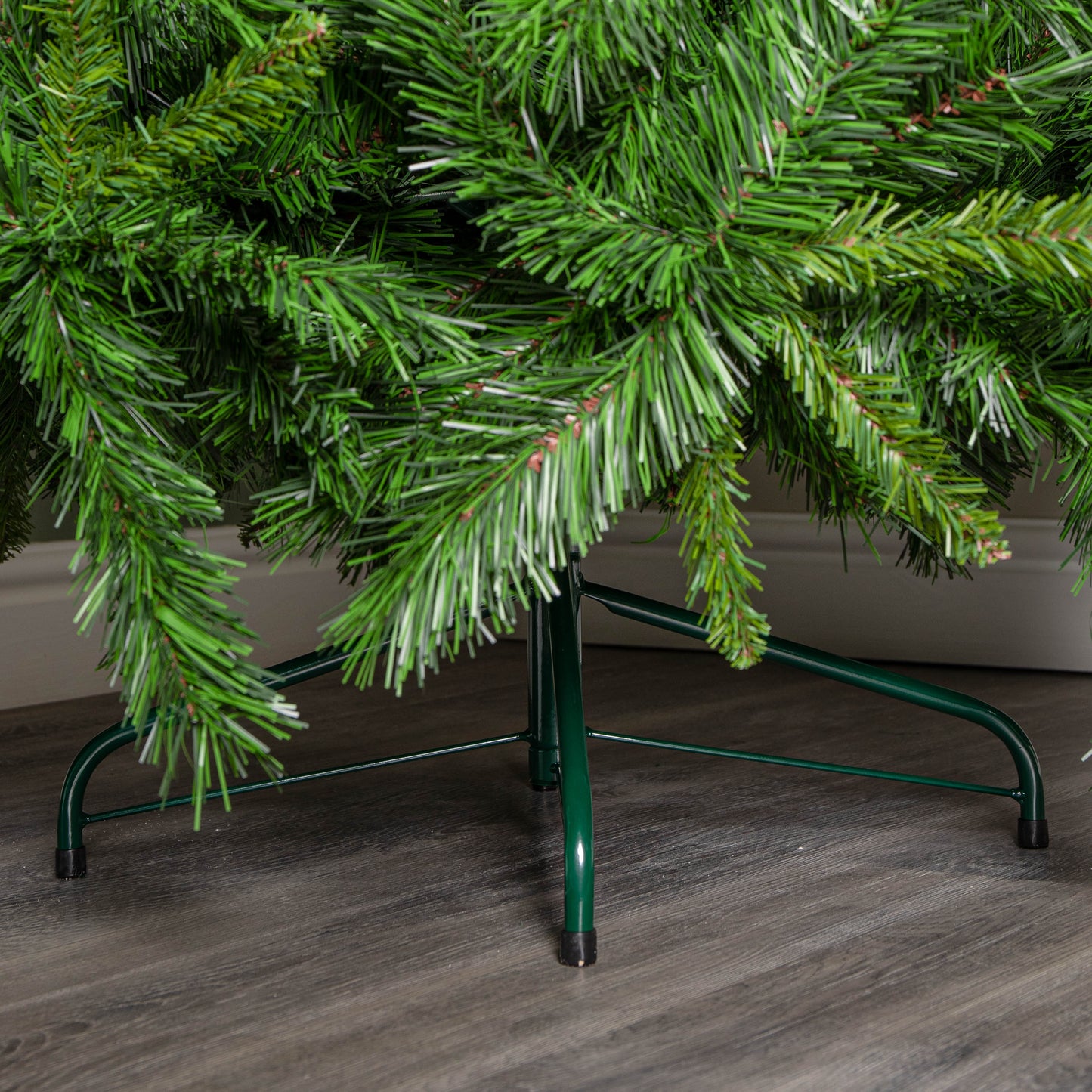 6ft (1.8m) Luxury Kateson Fir Artificial Green Christmas Tree with 816 Tips