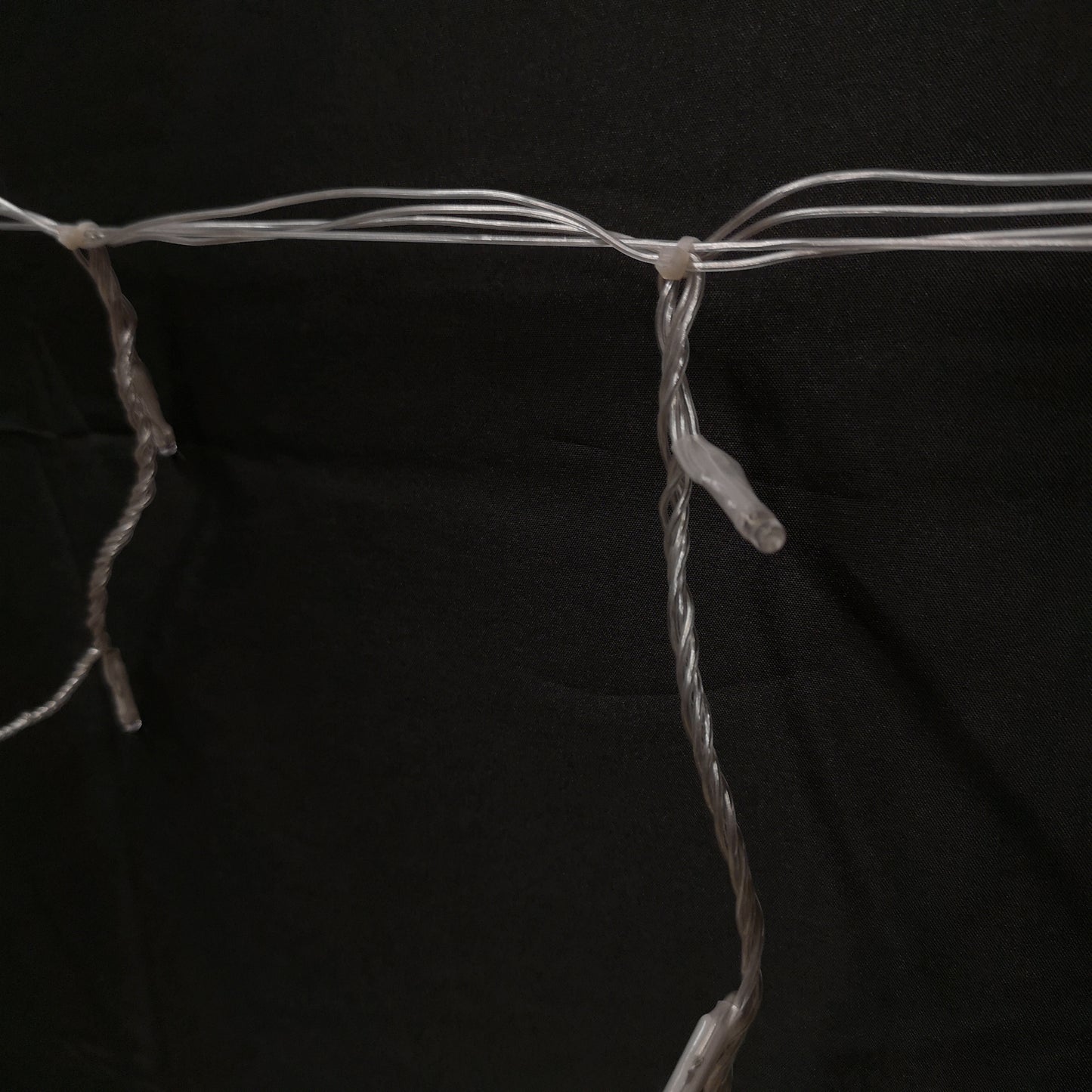 300 LED 7.5m Premier Christmas Outdoor 8 Function Icicle Lights in Cool White