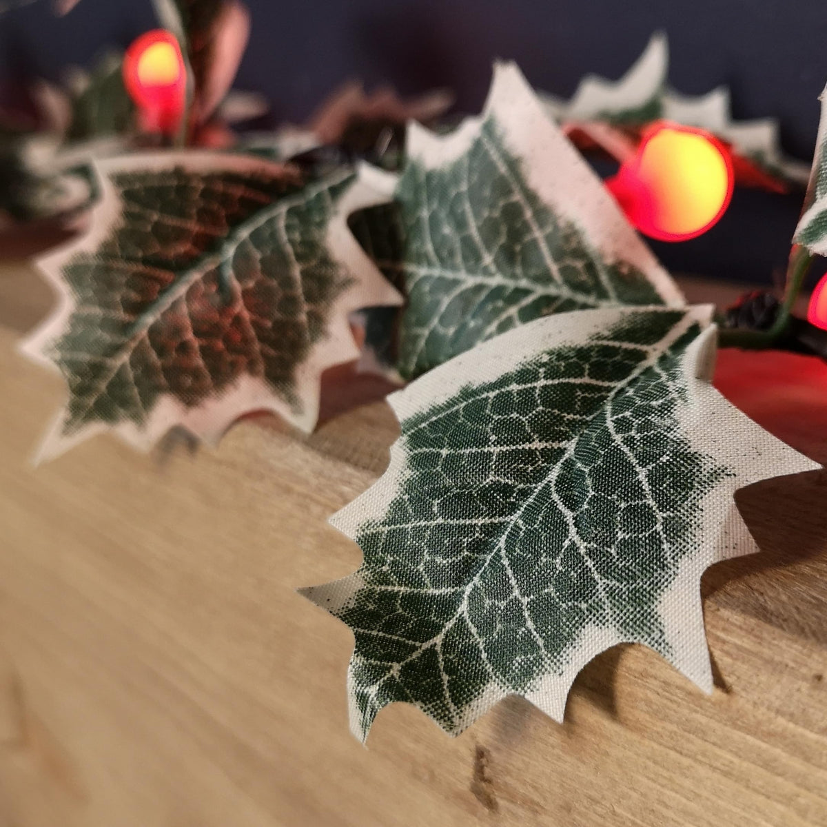 1.8m Artificial Garland with Berries & Lights Battery Operated with 35 Warm White LEDs