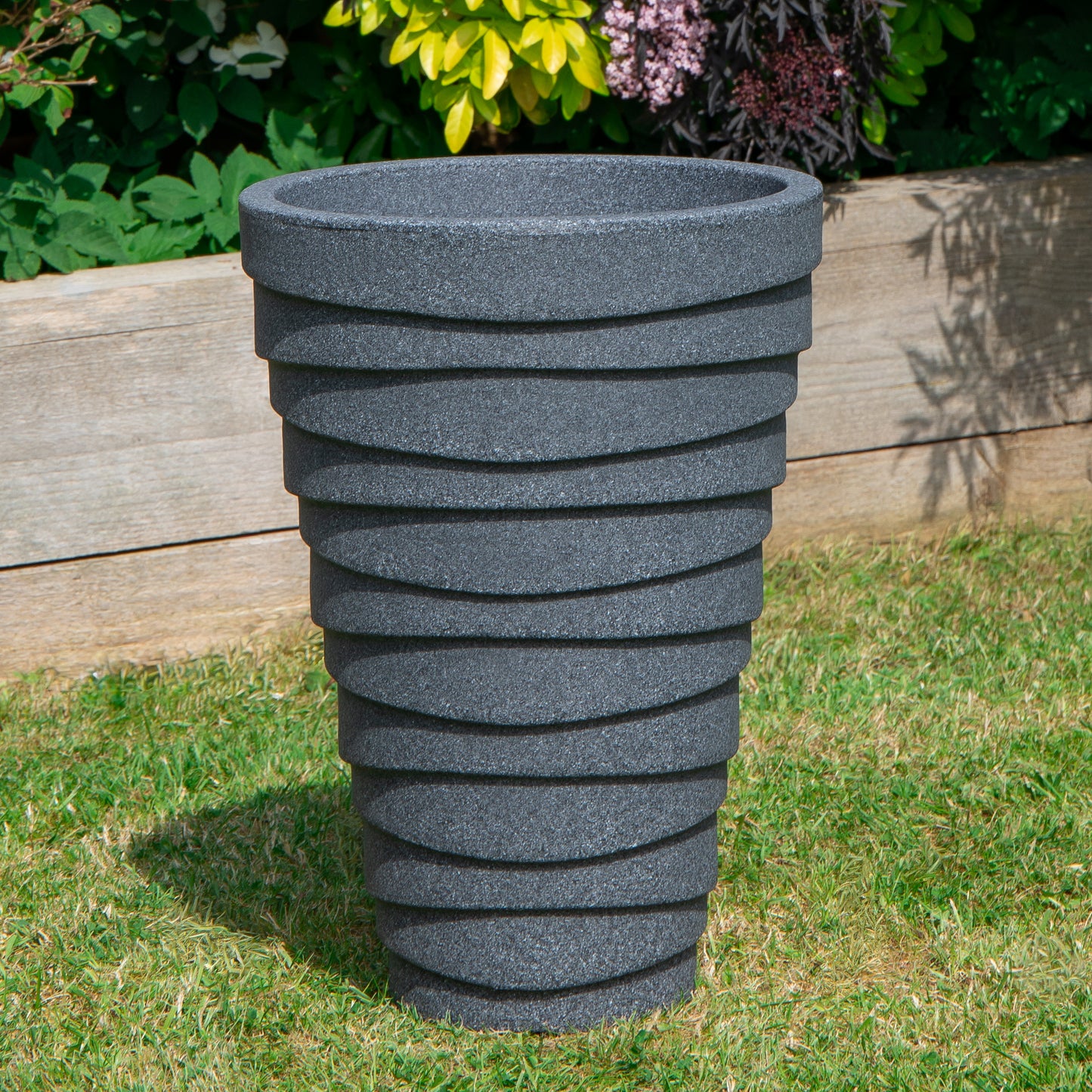 33cm Large Trojan Garden Plant Pot in Dark Grey