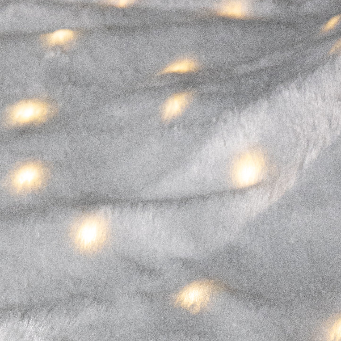 90cm USB Powered Light up White Fur Fabric Christmas Tree Skirt with LEDs