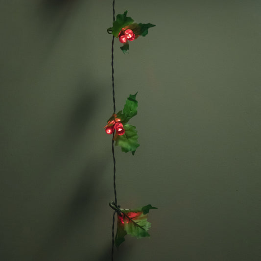 Snowtime Indoor Outdoor 100 Christmas LED Red Berry And Holly Lights Green Cable