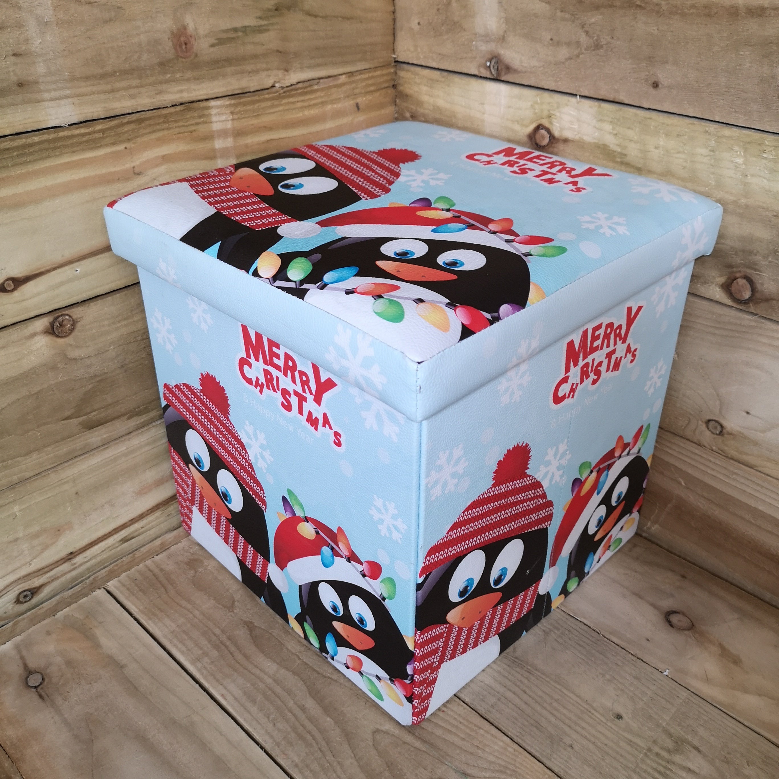 38cm x 38cm Padded Foldable Christmas Eve Penguin storage box