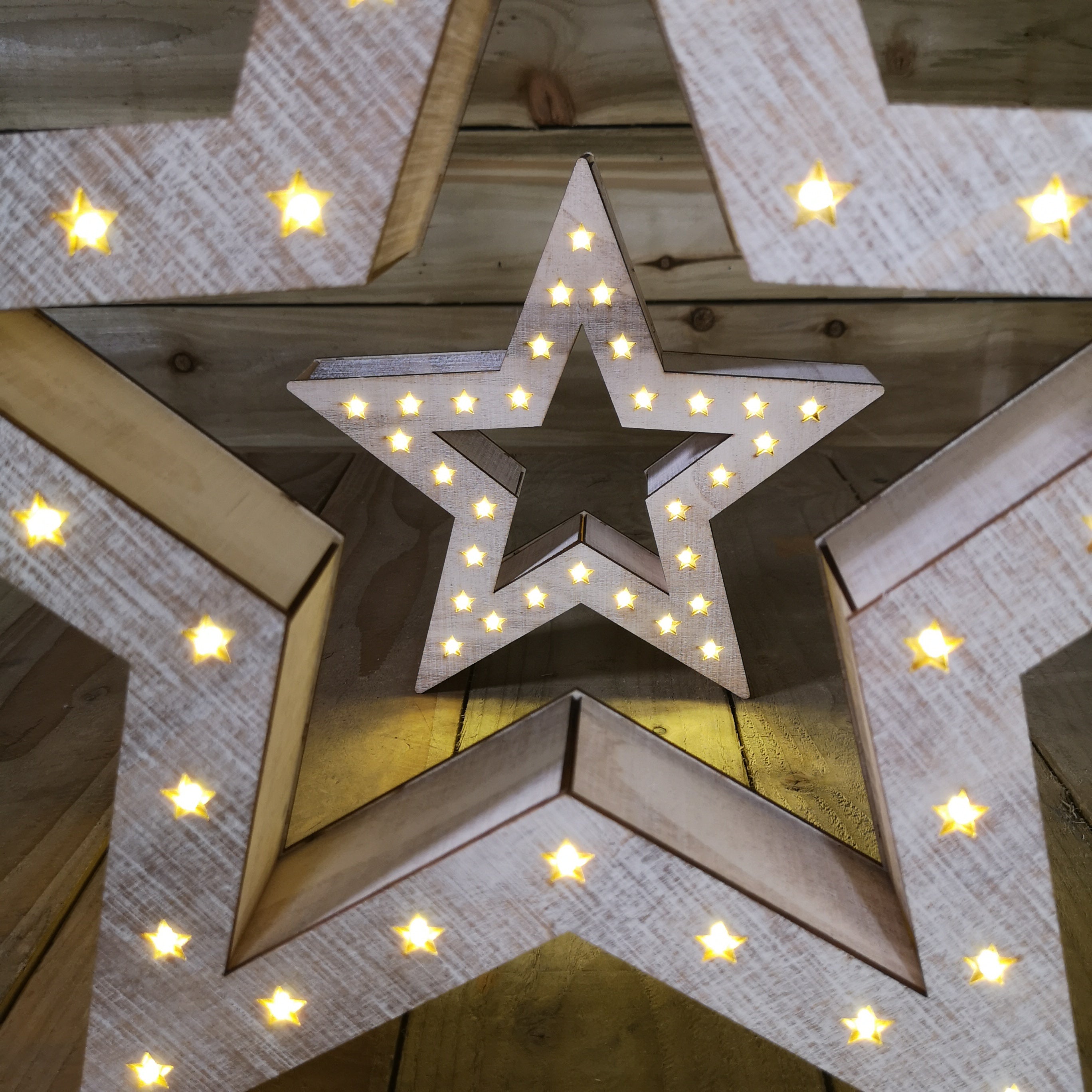 Set of 2 Wooden Battery Operated Stars Christmas Decoration with 60 Warm White LEDs