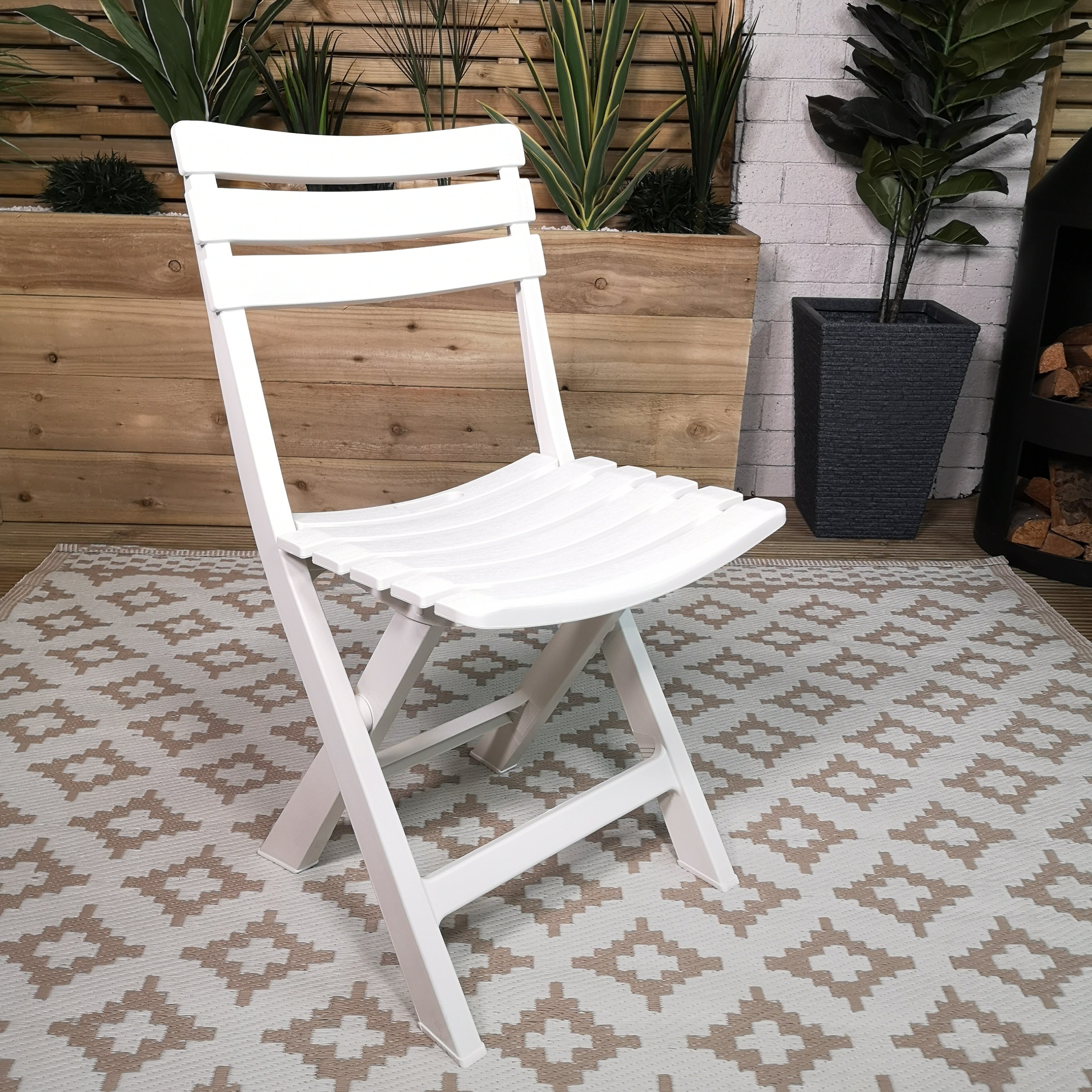 Komodo Lightweight Folding Outdoor Garden Chair in White