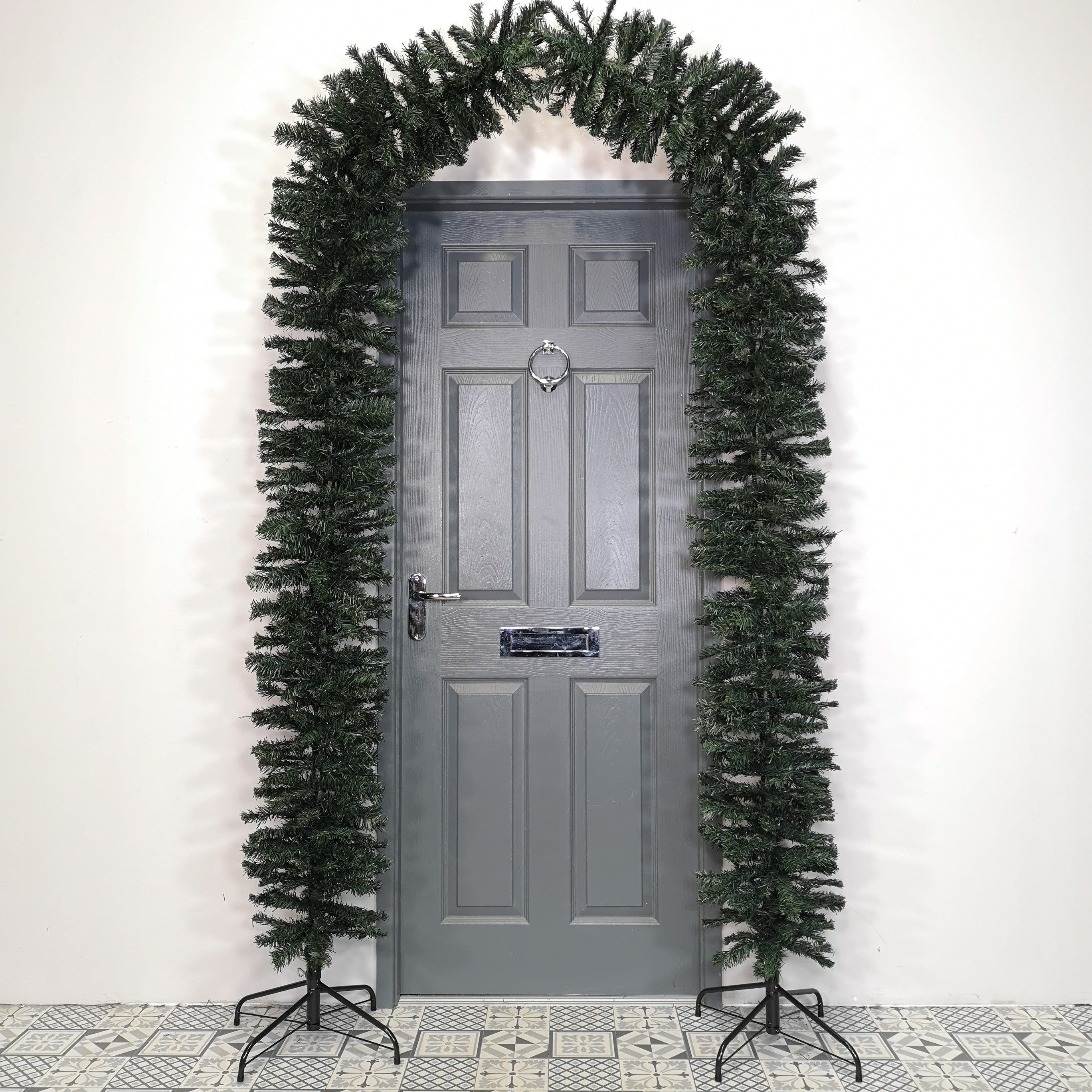 2.4m (8ft) Tall Single Door Christmas Tree Arch in Green
