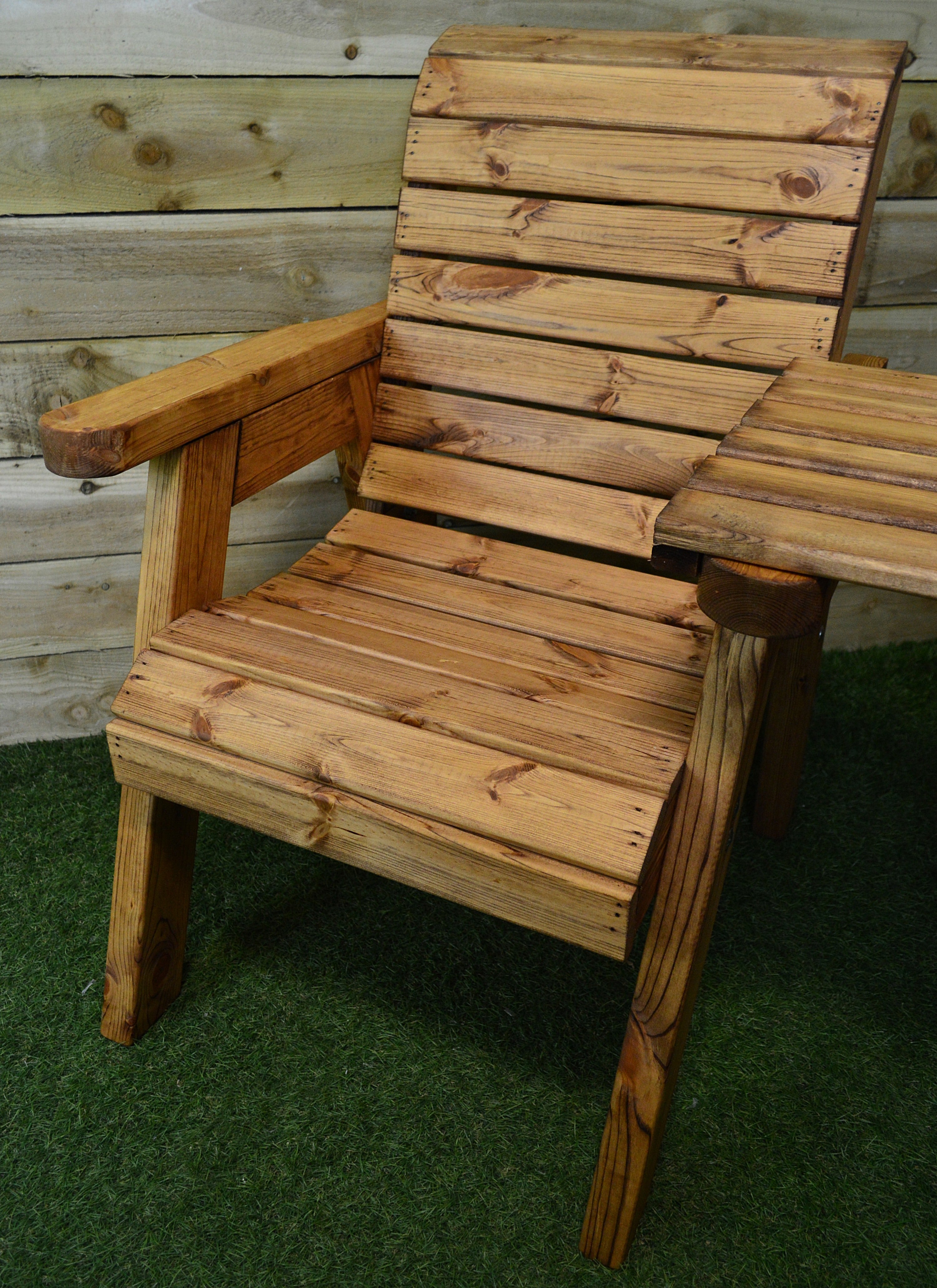 Charles Taylor Hand Made 2 Seater Chunky Rustic Wooden Garden Furniture Companion / Love Seat