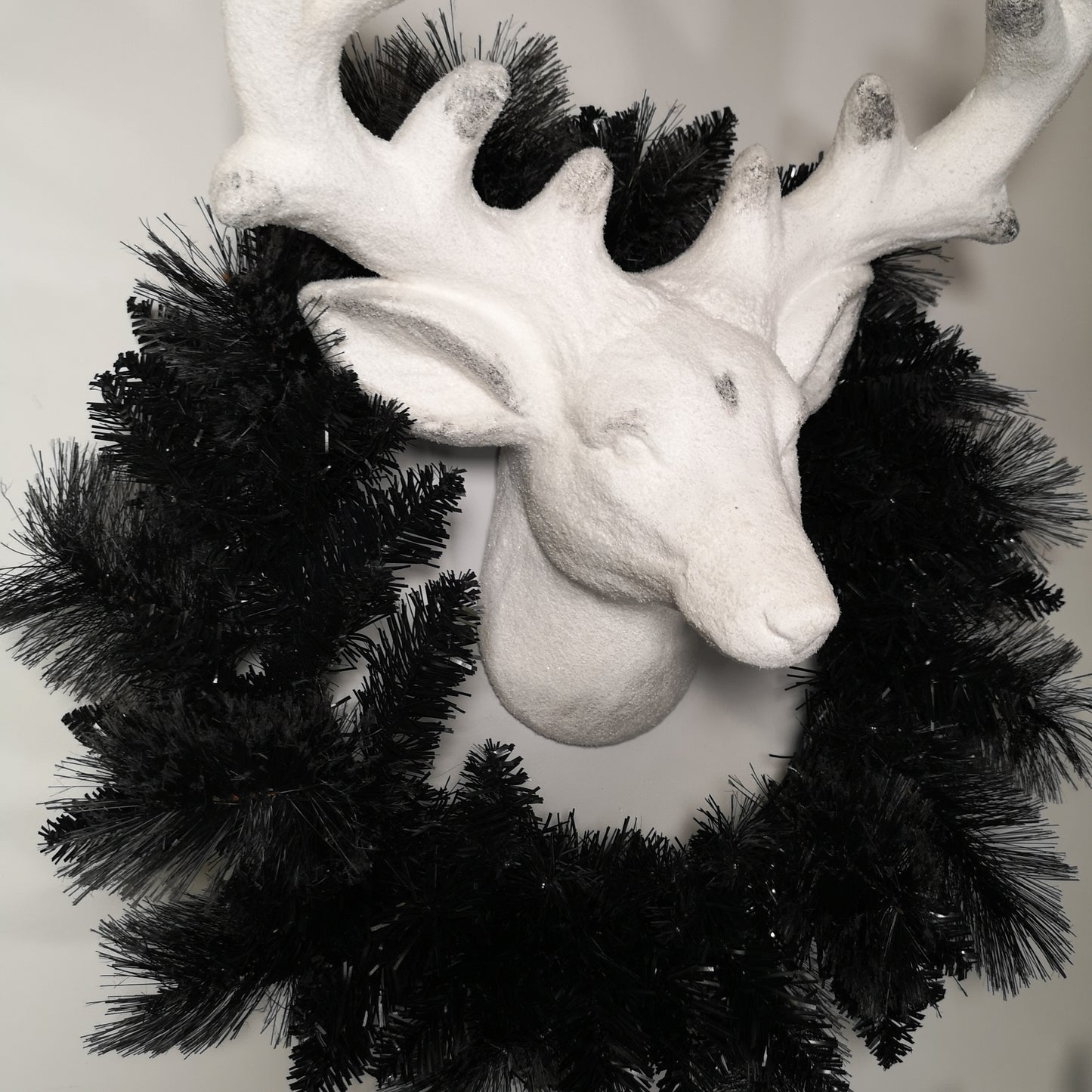 50cm Premier PVC Plain Black Tipped Artificial Christmas Halloween Wreath