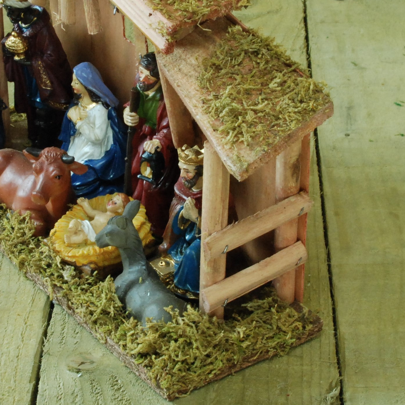 30 CM 9 piece Hand Decorated wooden Traditional Christmas Nativity Set
