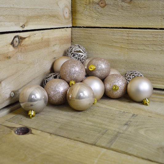 16 6cm Shatterproof Christmas Tree Decoration Baubles Mix Spiral - Pearl