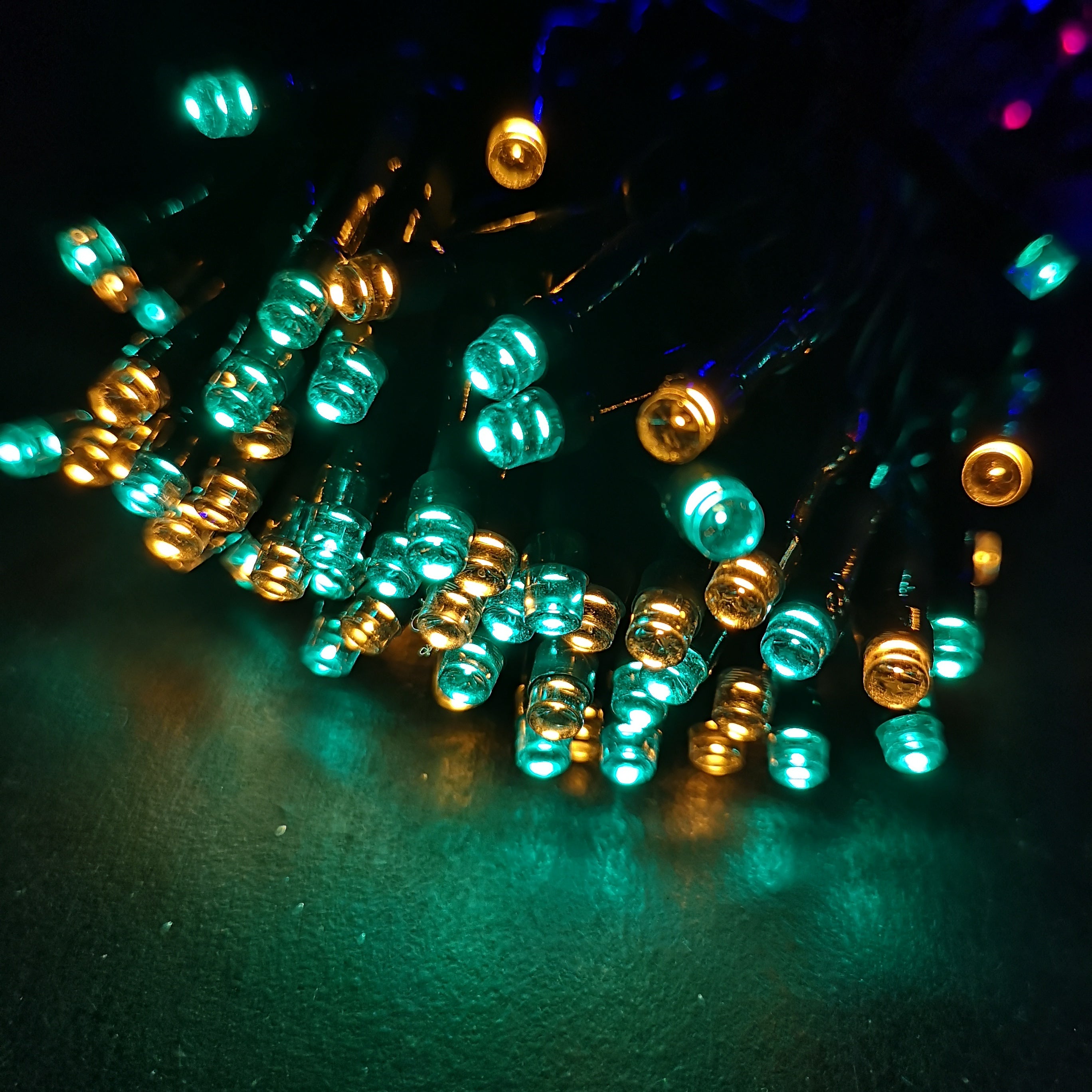 100 LED 10m Premier Christmas Indoor Outdoor Multi Function Battery Operated String Lights with Timer in Multicoloured