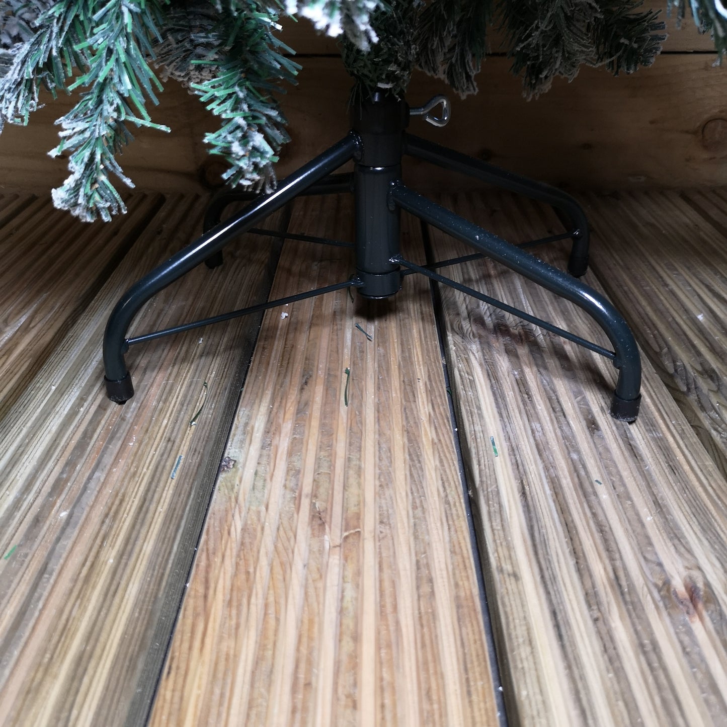 5.5ft (1.7m) Premier Snow Flocked Spruce Pine Slim Christmas Tree in Green